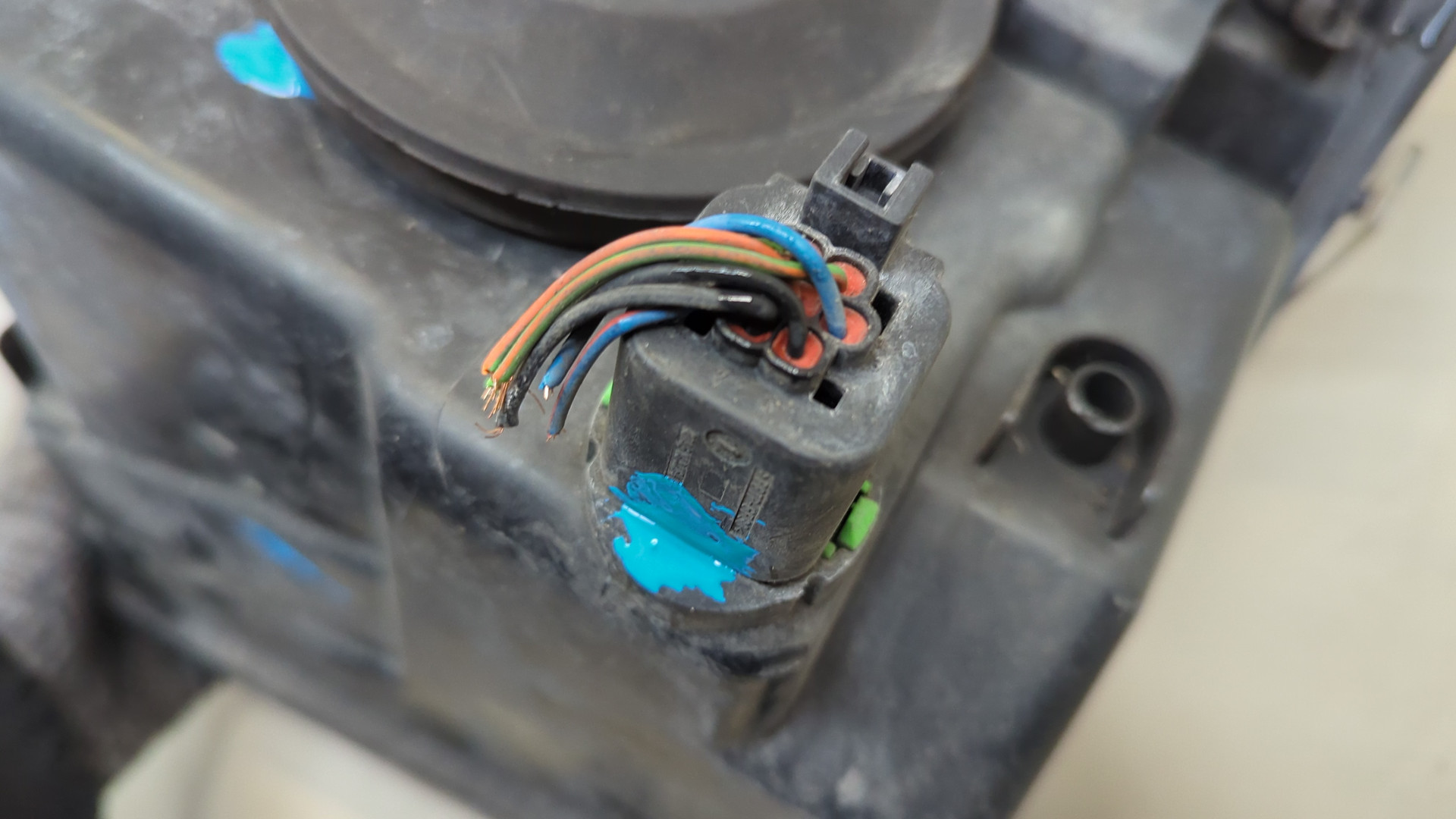 Фара правая