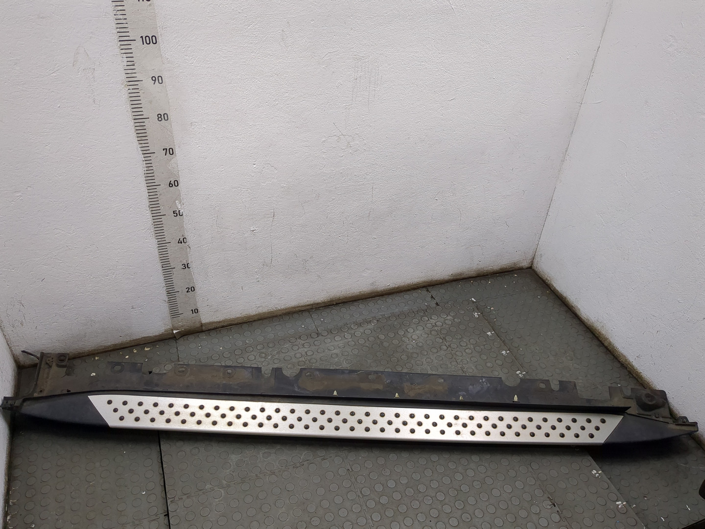 Подножка правая