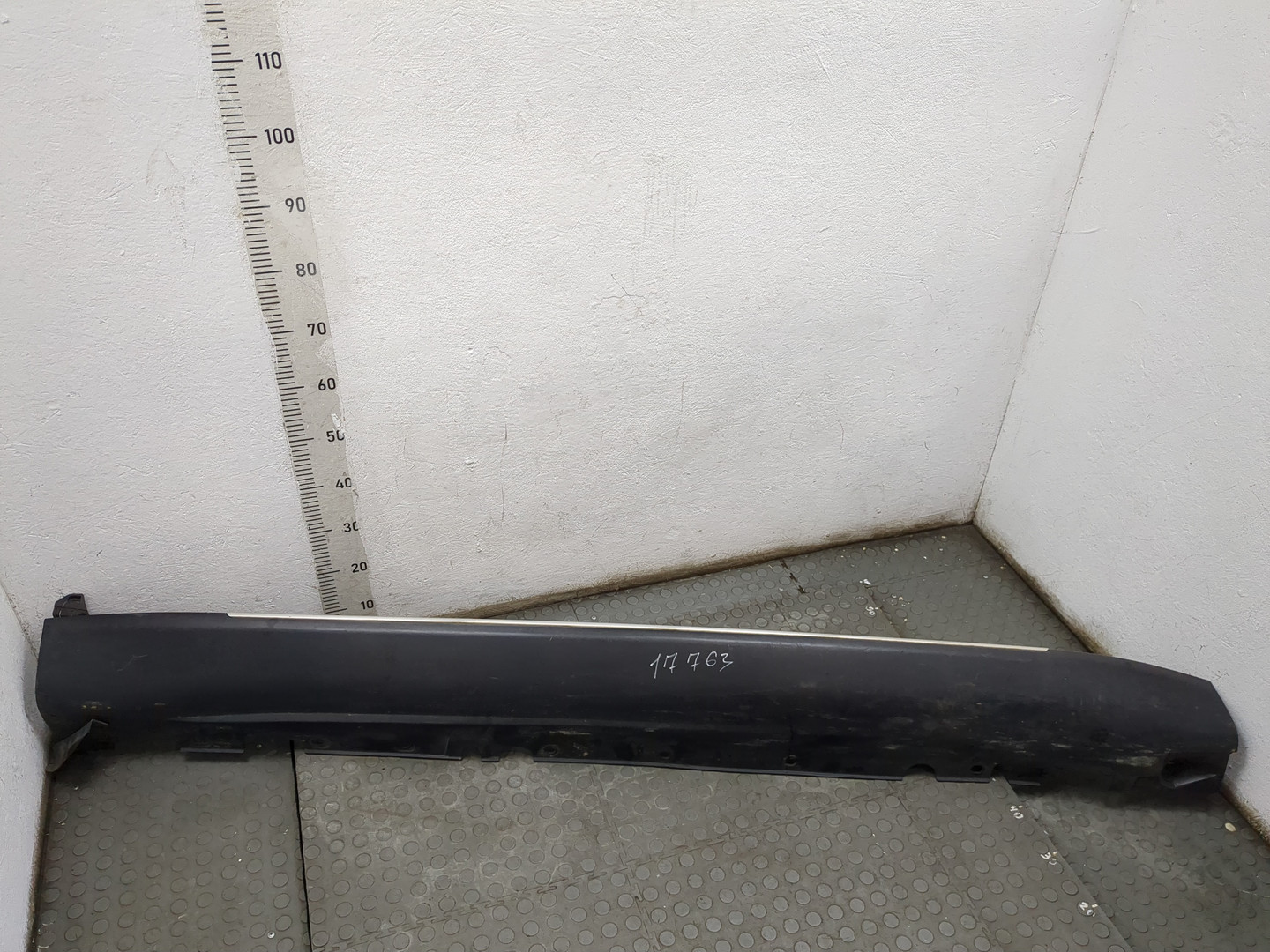 Подножка правая