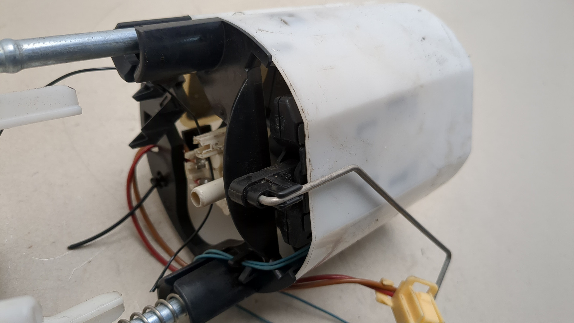 Насос топливный электрический