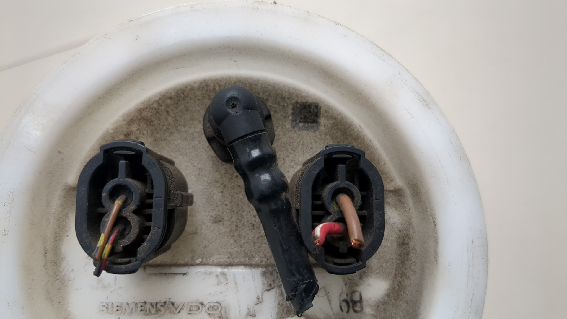 Насос топливный электрический