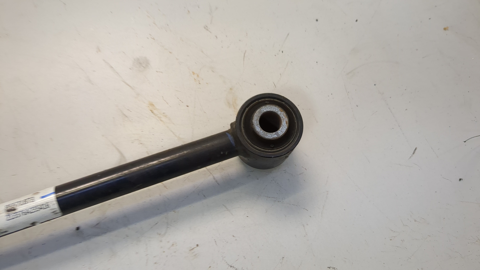 Рычаг задний