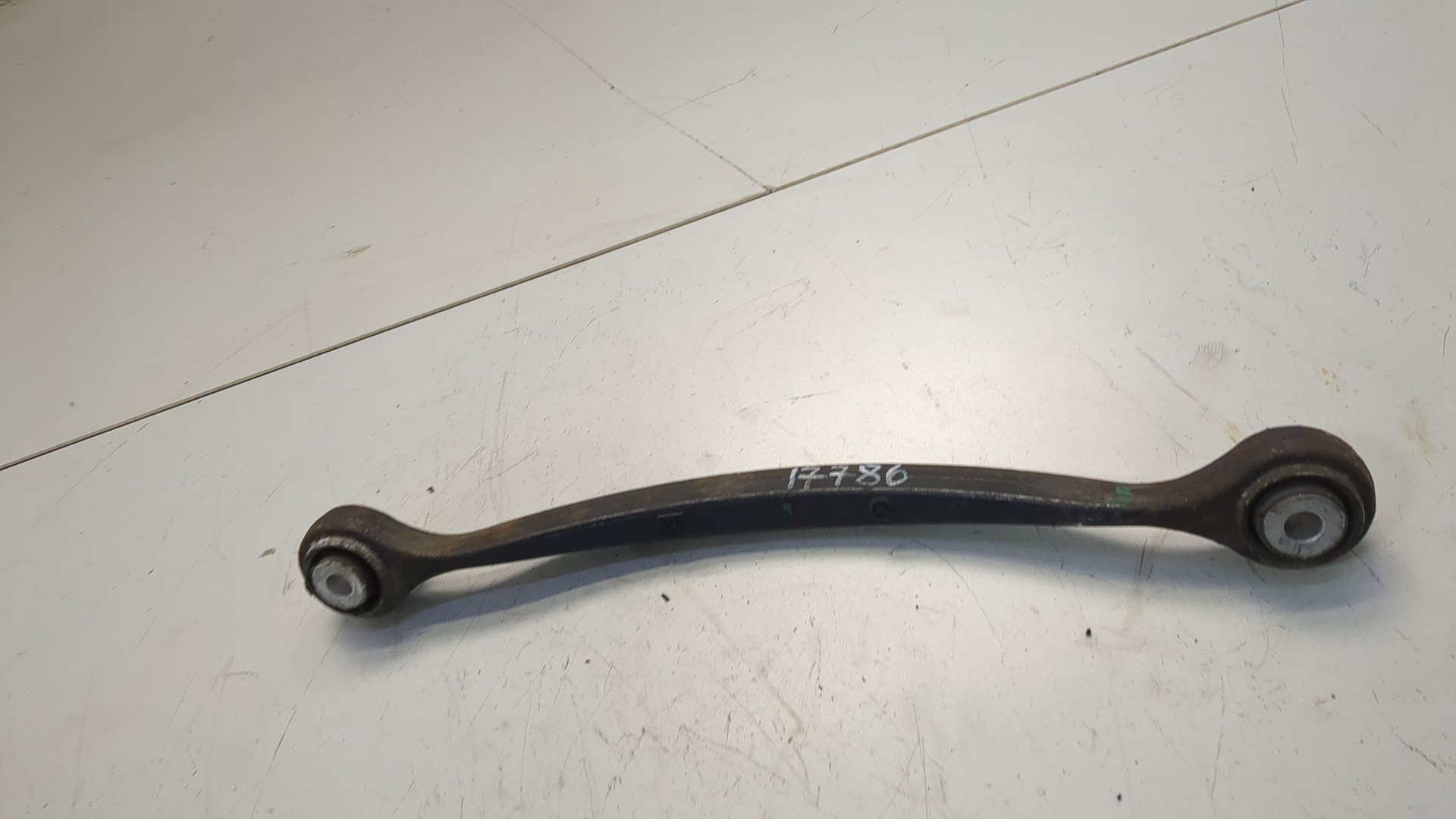 Рычаг задний