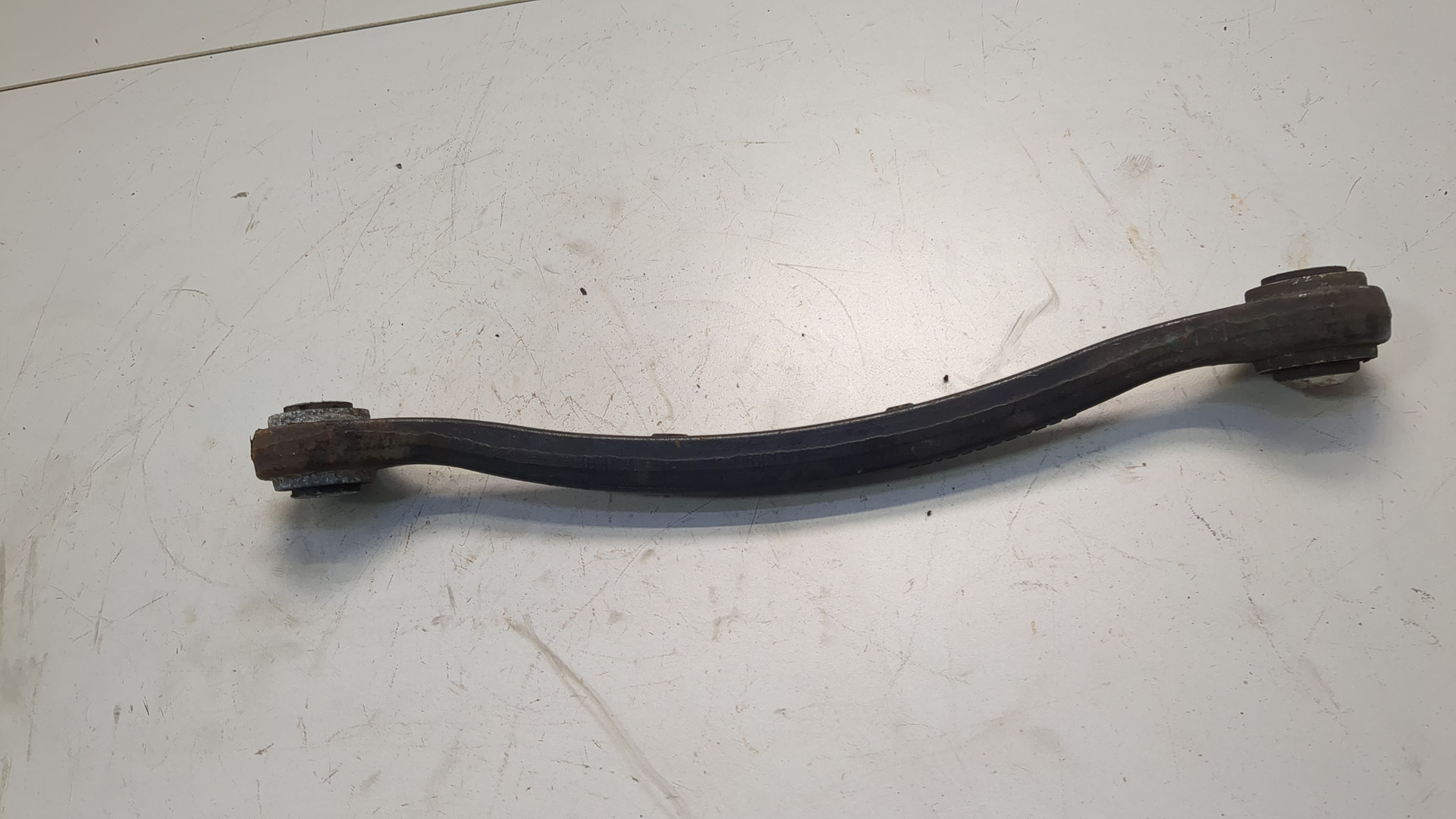 Рычаг задний