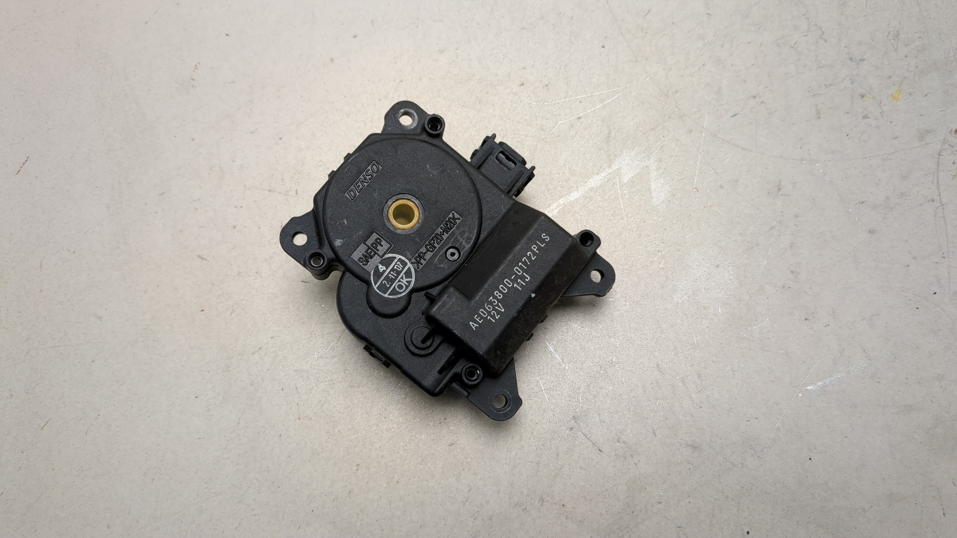 Моторчик заслонки печки