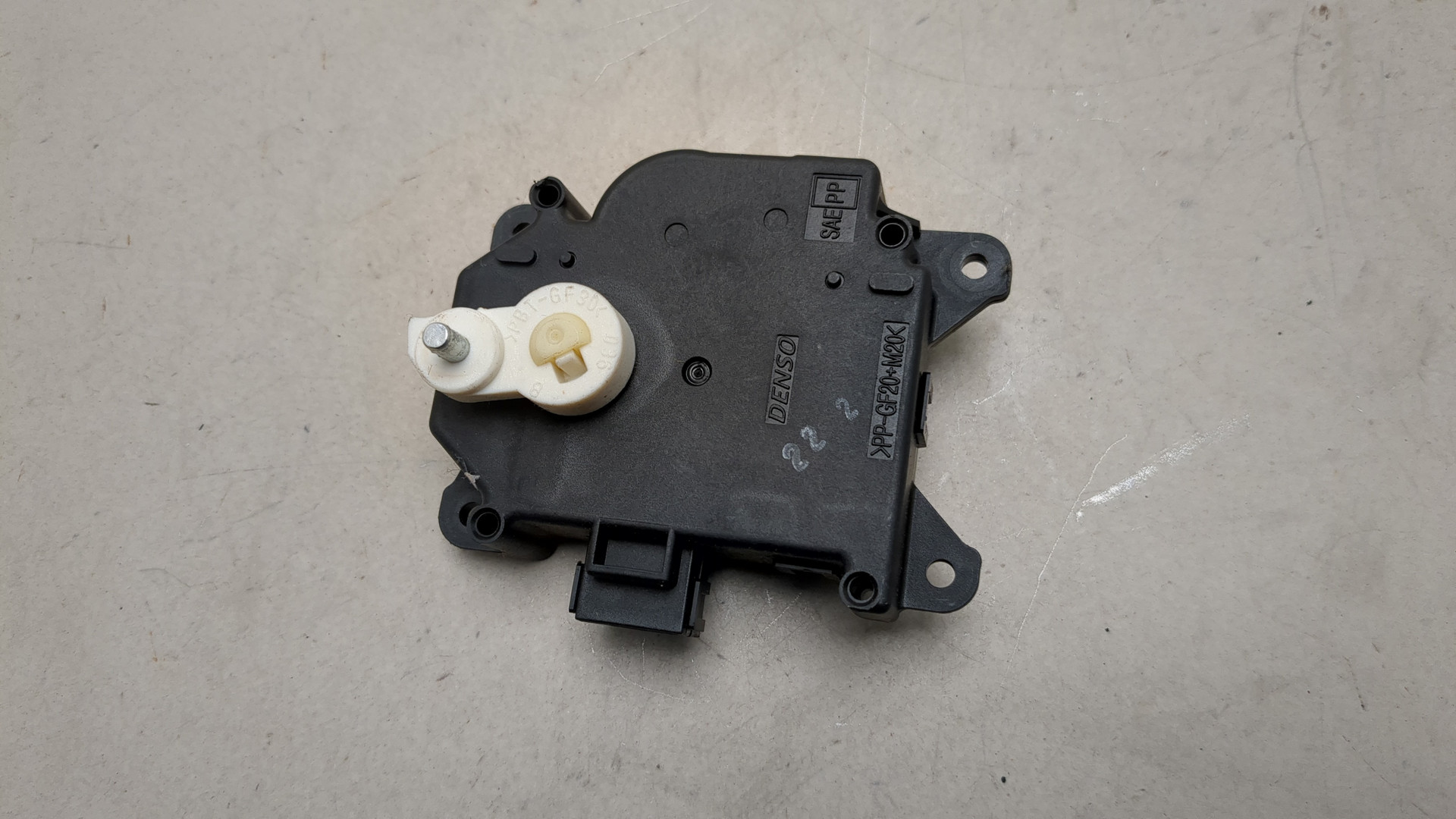 Моторчик заслонки печки