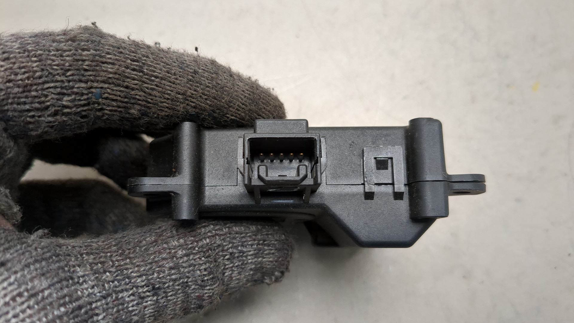 Моторчик заслонки печки