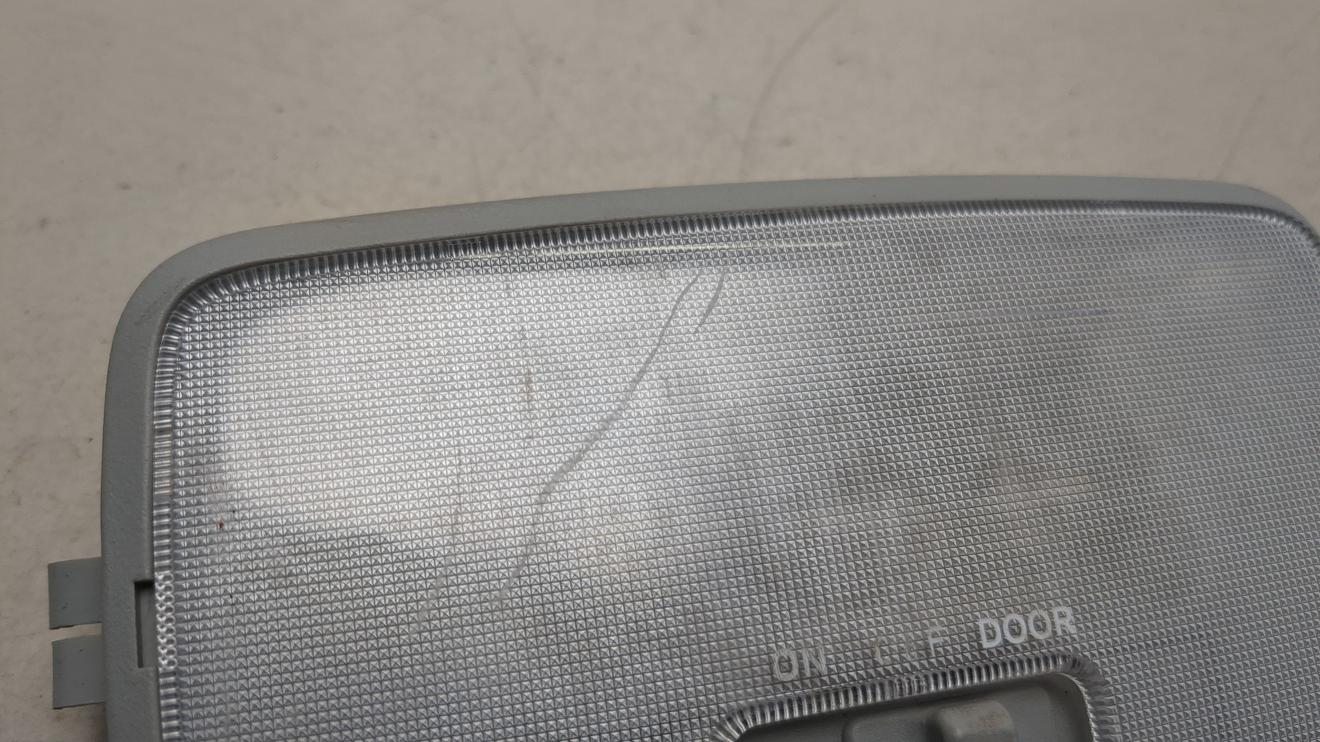 Плафон салонный