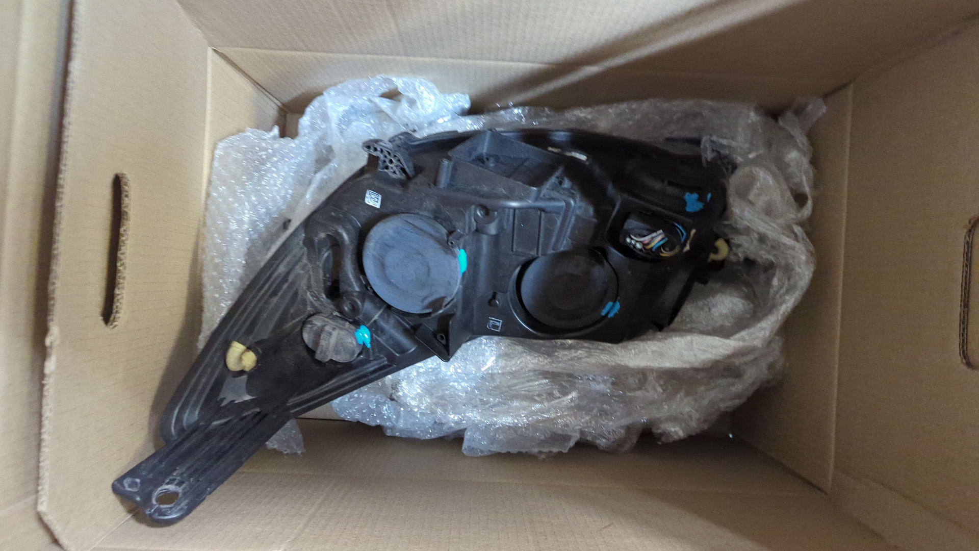 Фара правая