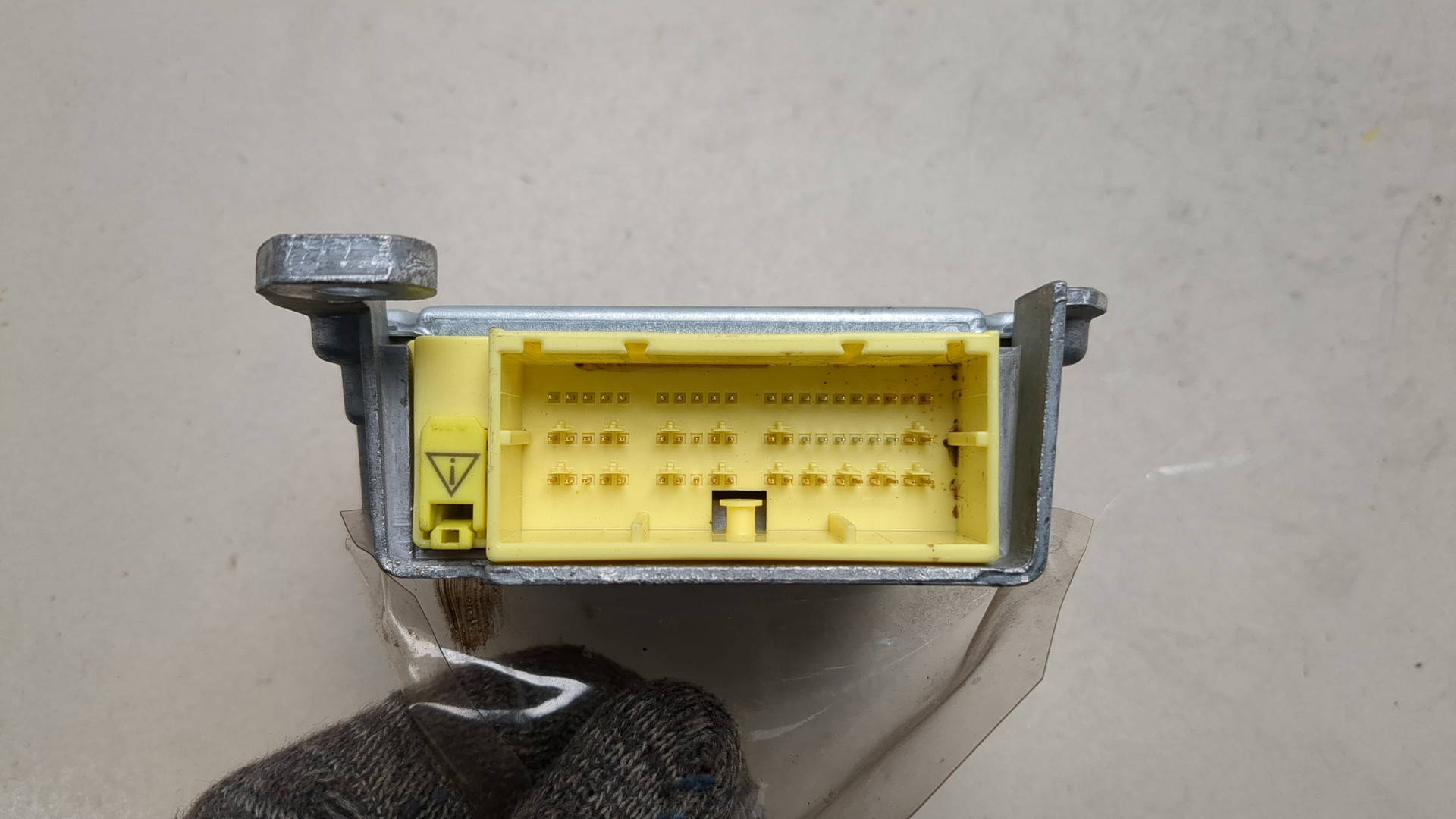 Блок управления подушек безопасности (AIR BAG)