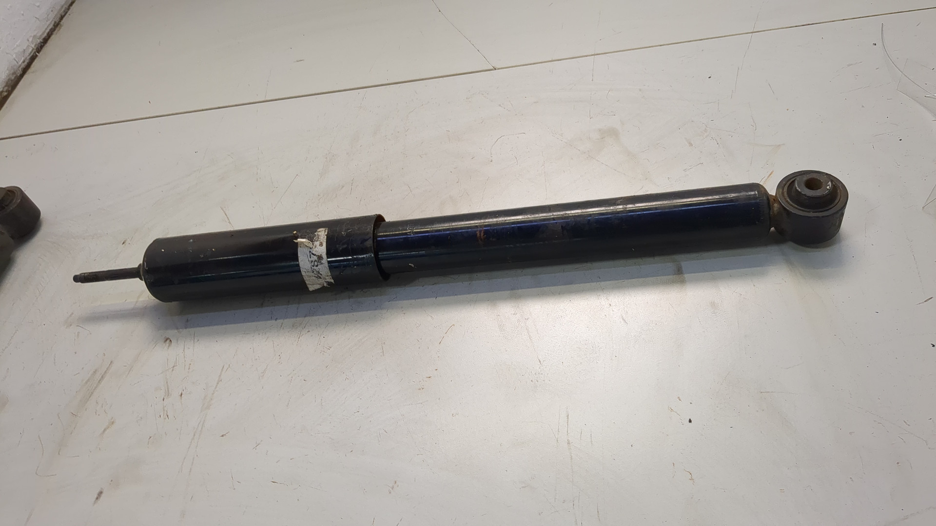 Амортизатор задний (стойка)
