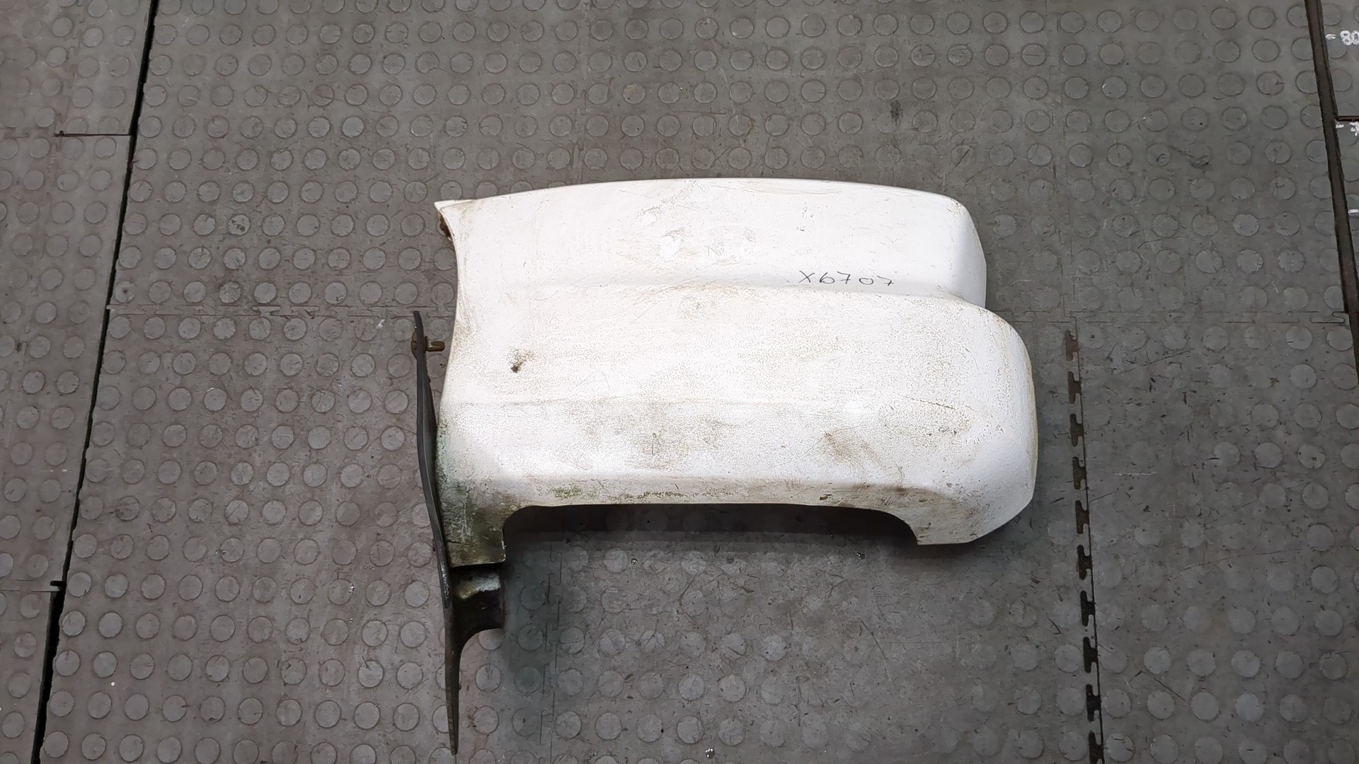 Накладка переднего бампера