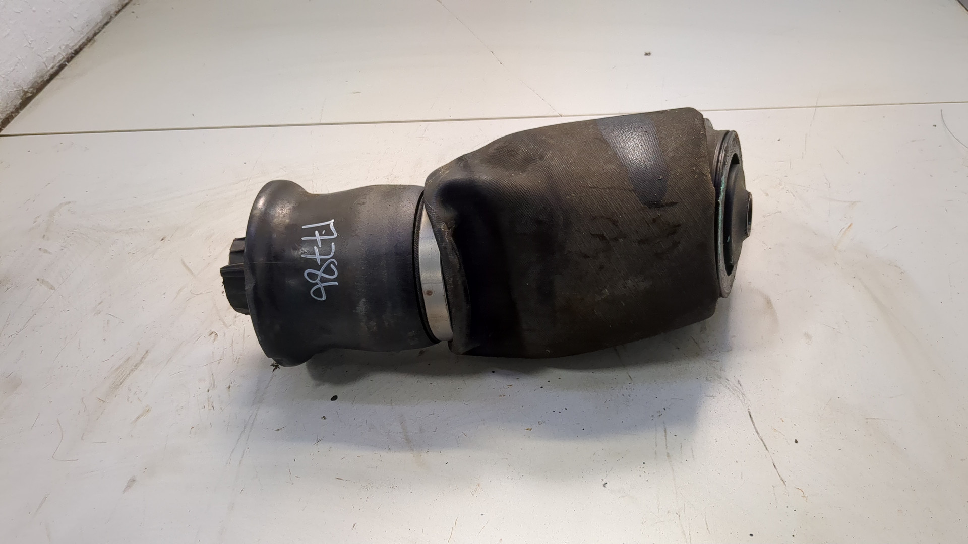 Амортизатор задний (стойка)