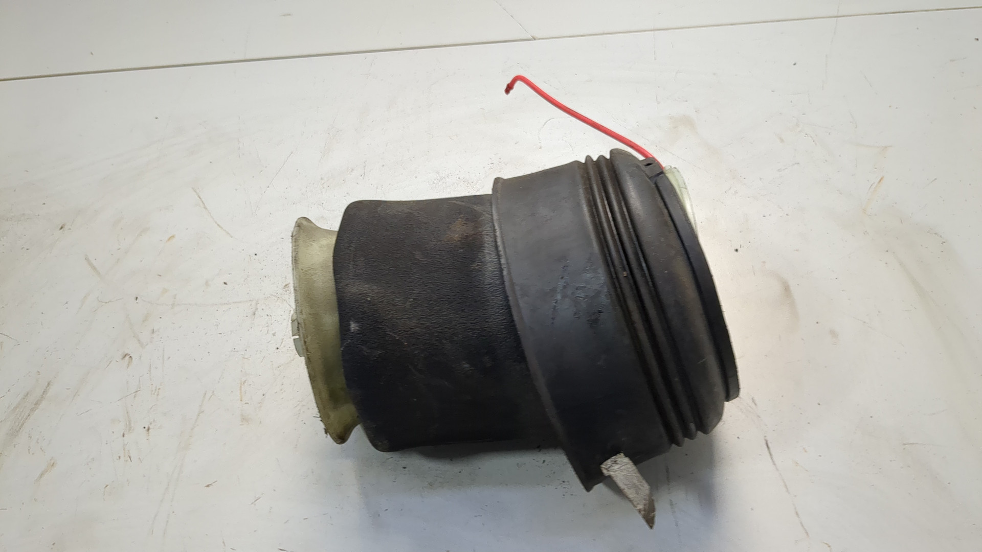 Амортизатор задний (стойка)