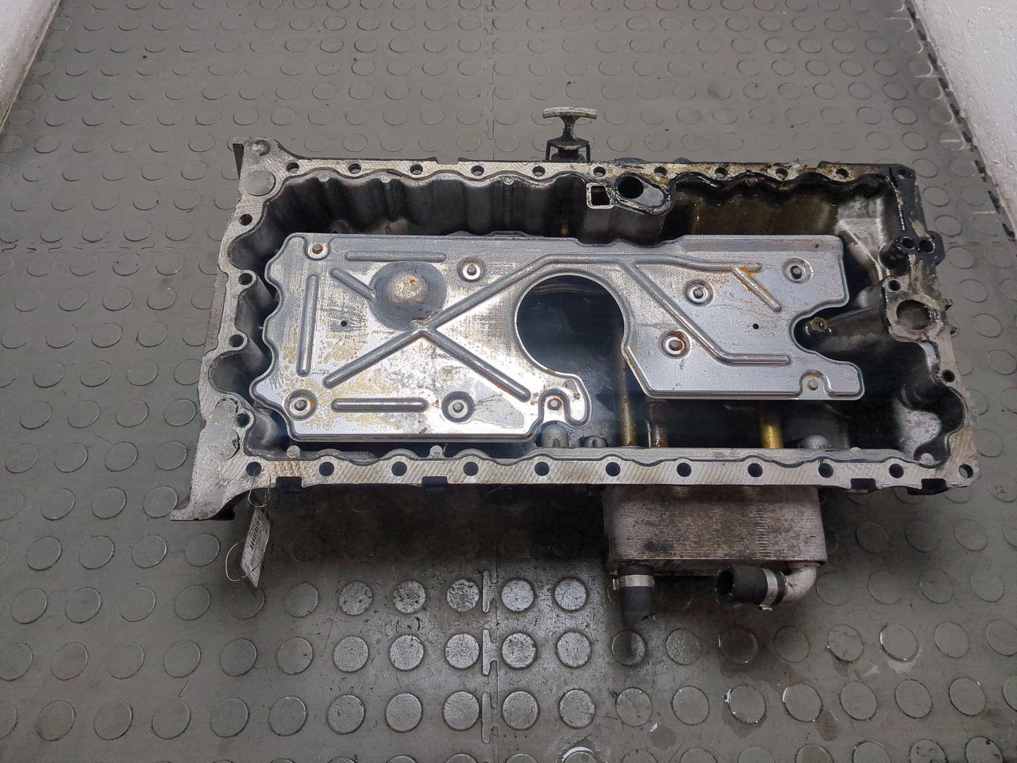 Поддон масляный двигателя (картер)