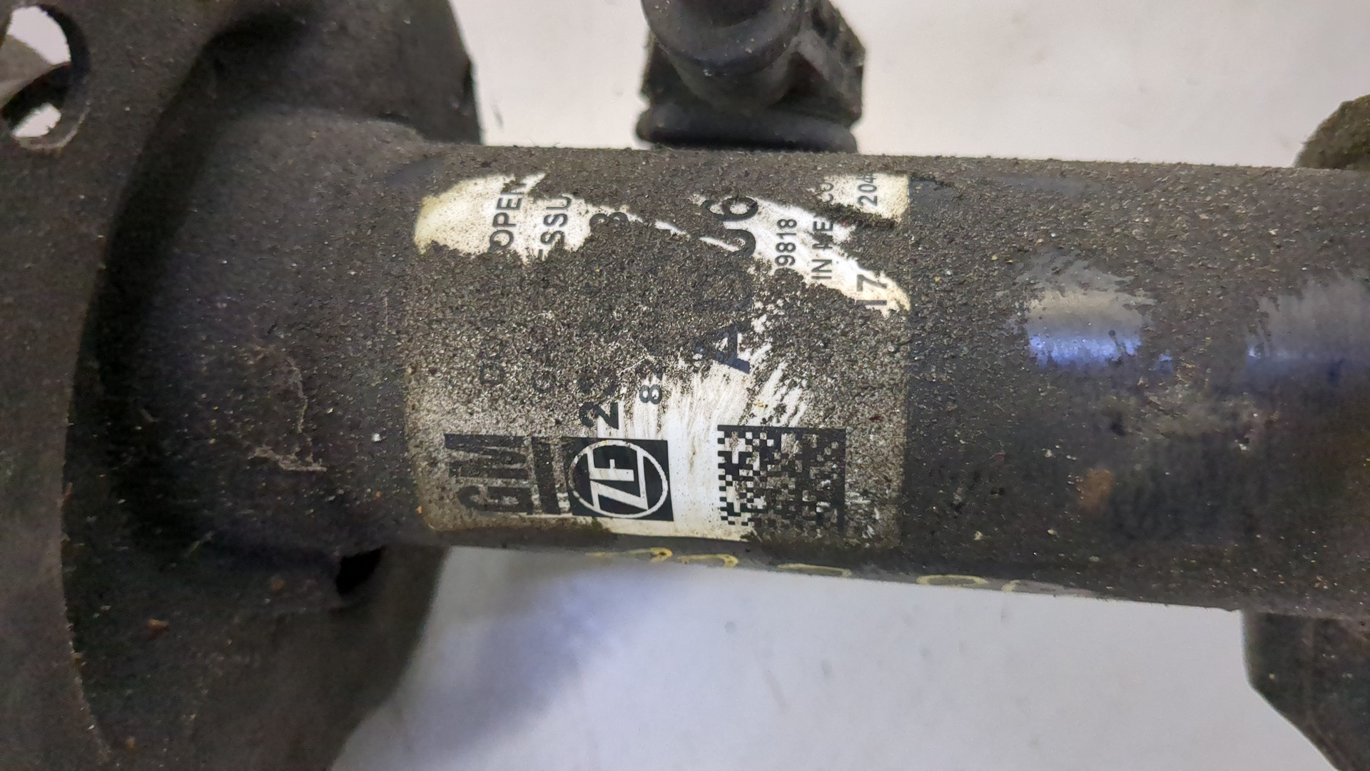 Амортизатор передний правый