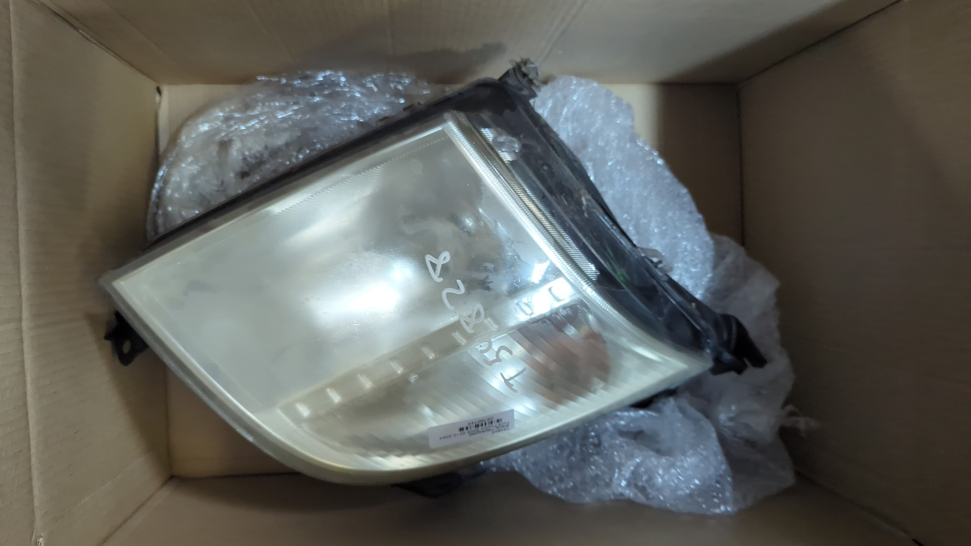 Фара правая