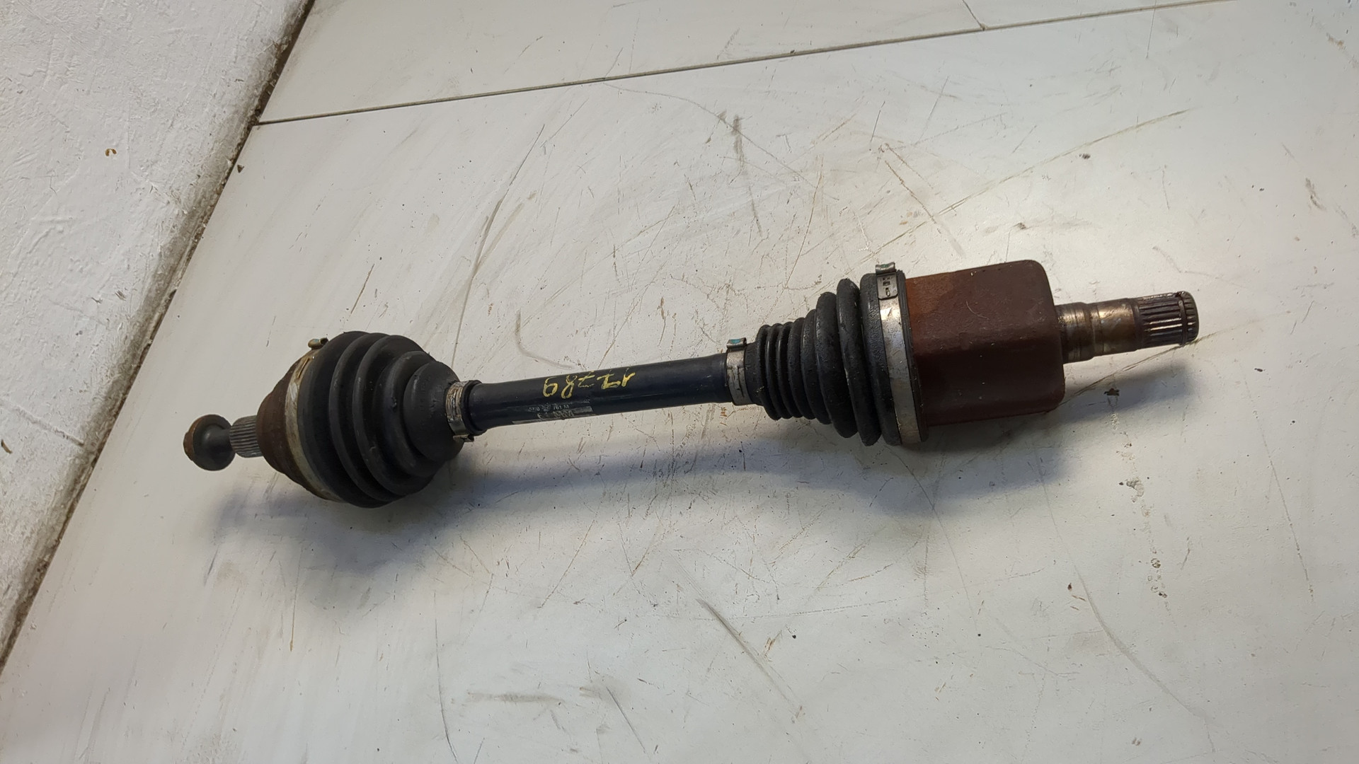 Полуось передняя левая