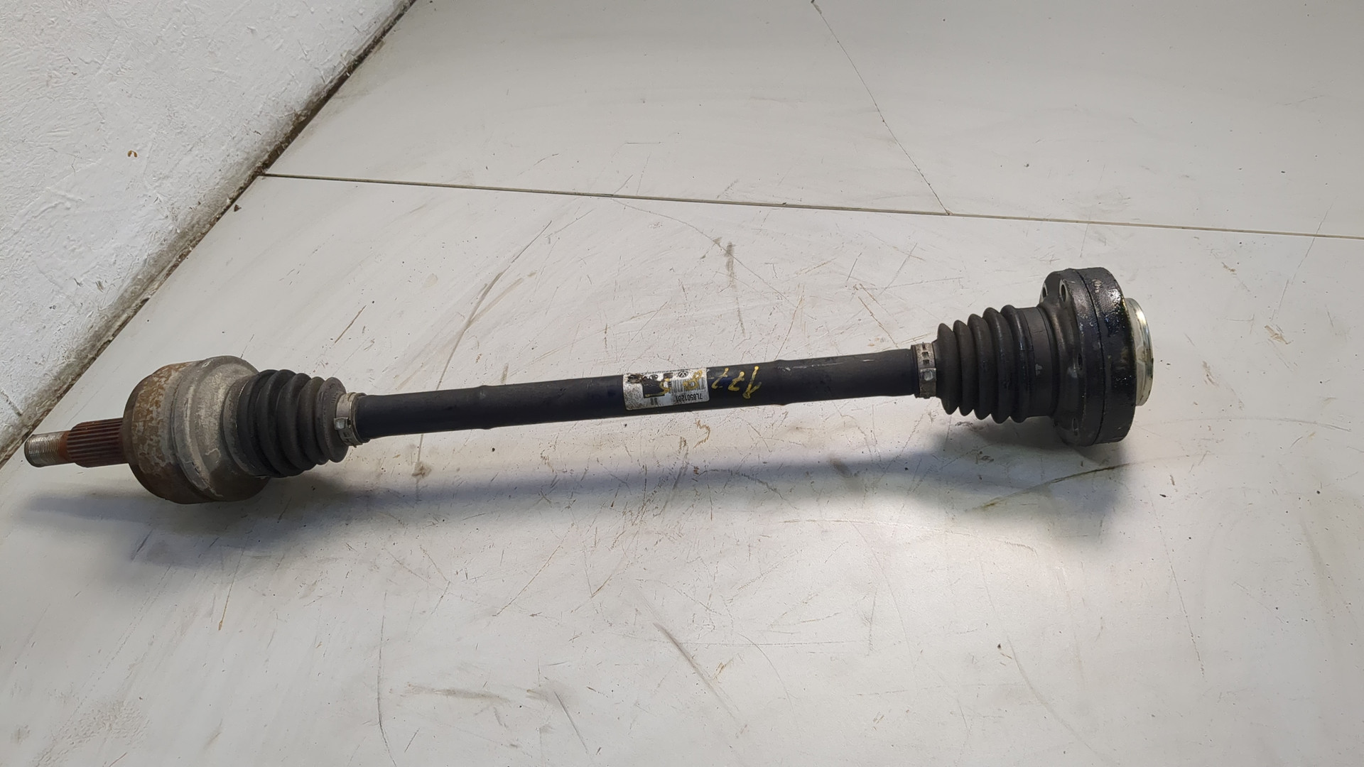 Полуось задняя