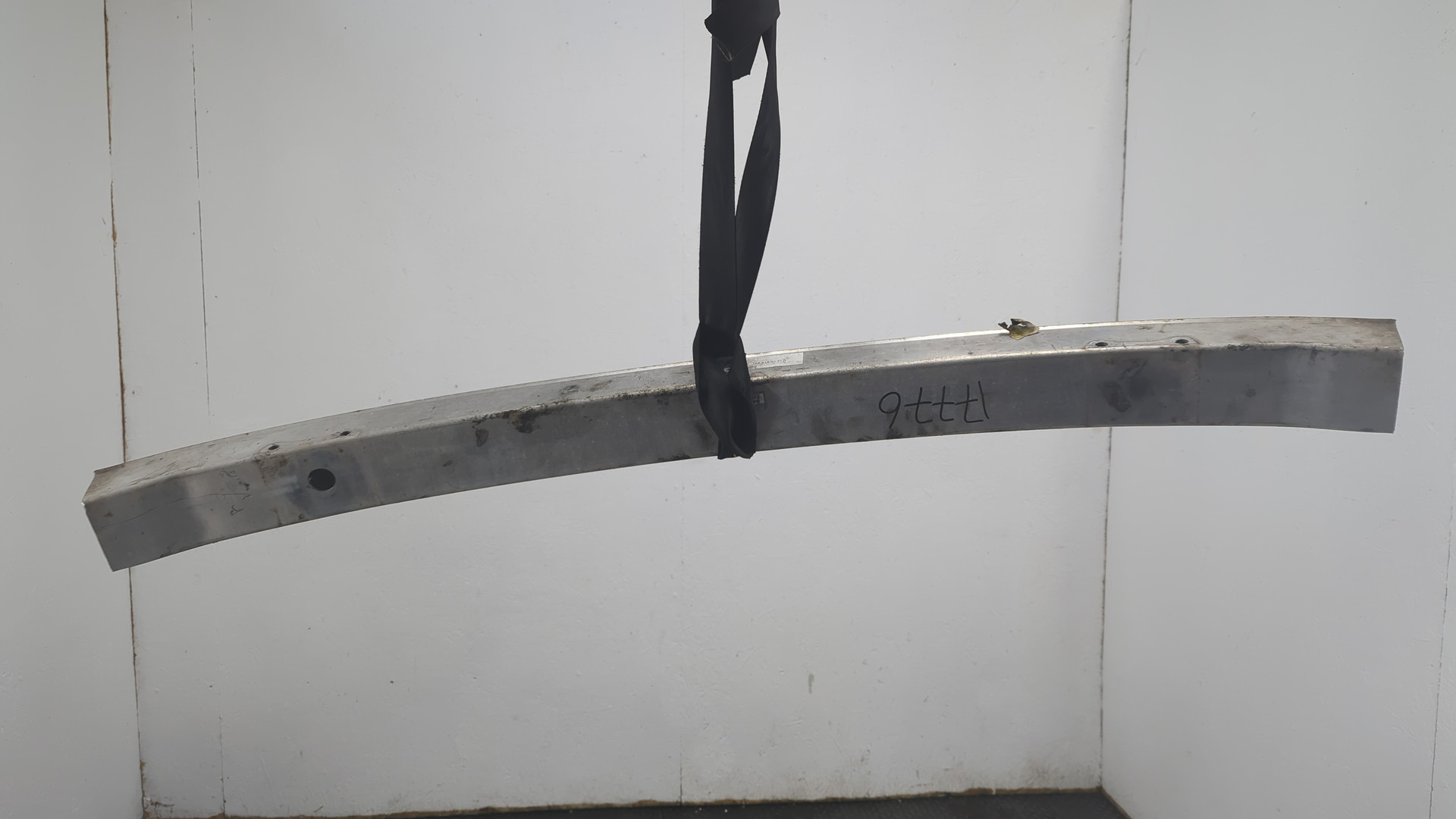 Усилитель заднего бампера