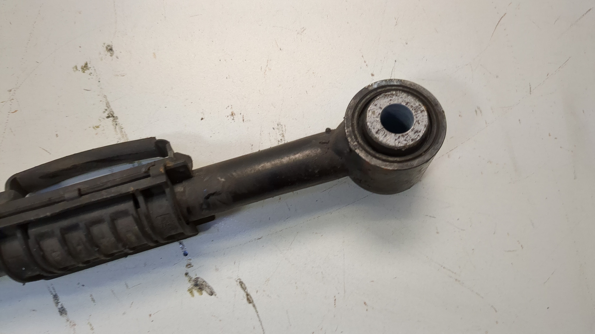 Рычаг задний