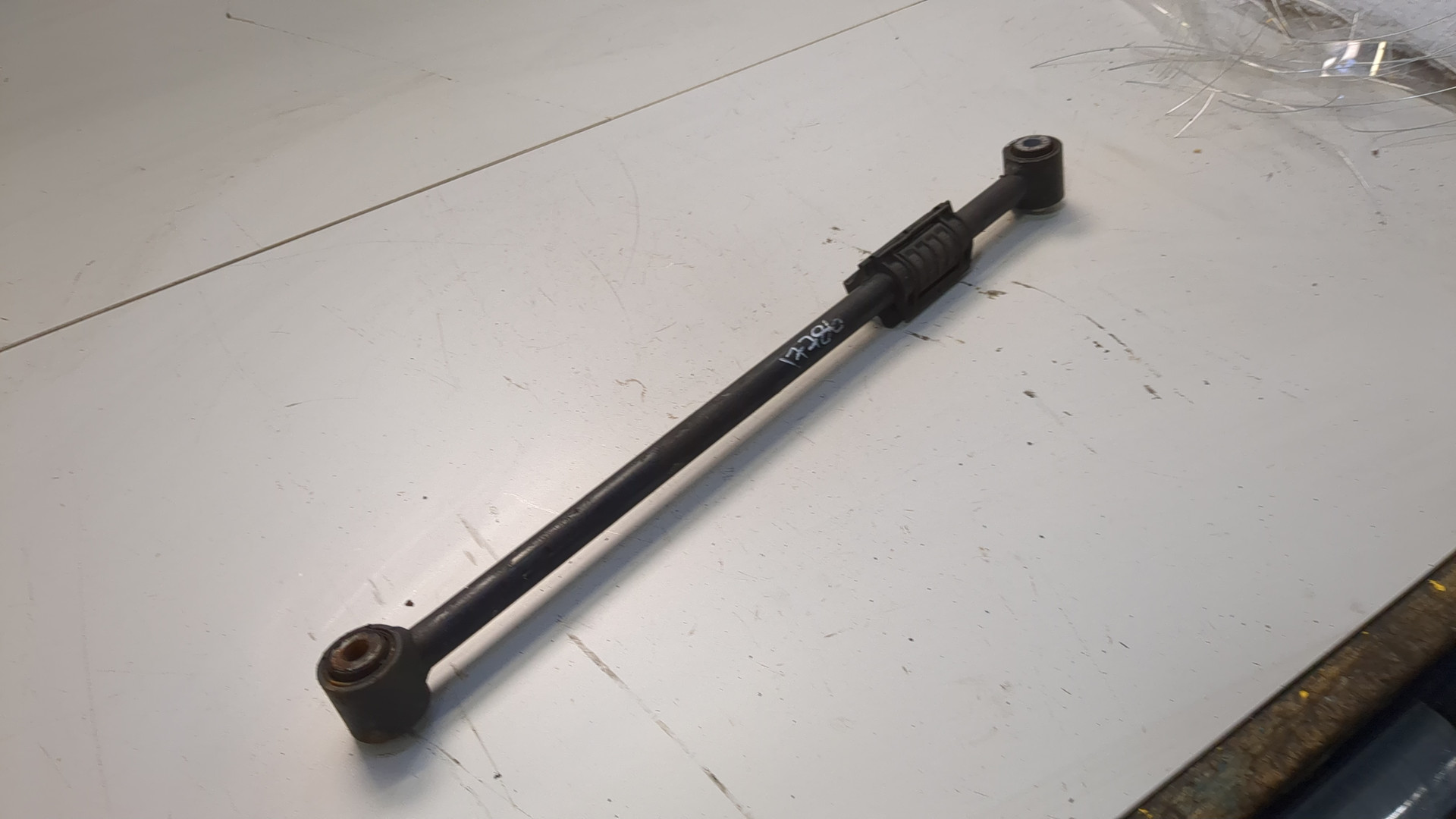 Рычаг задний