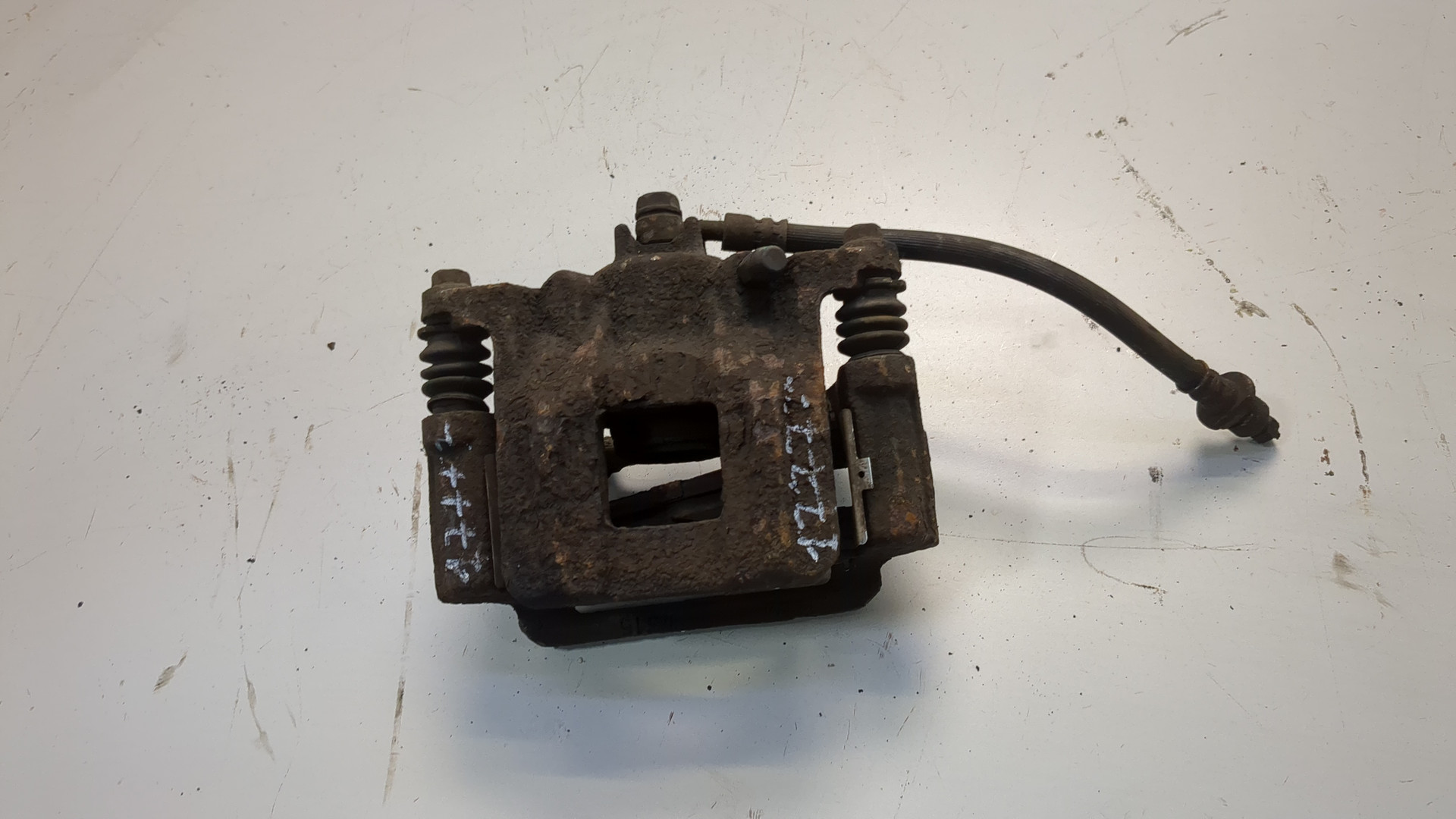 Суппорт задний правый