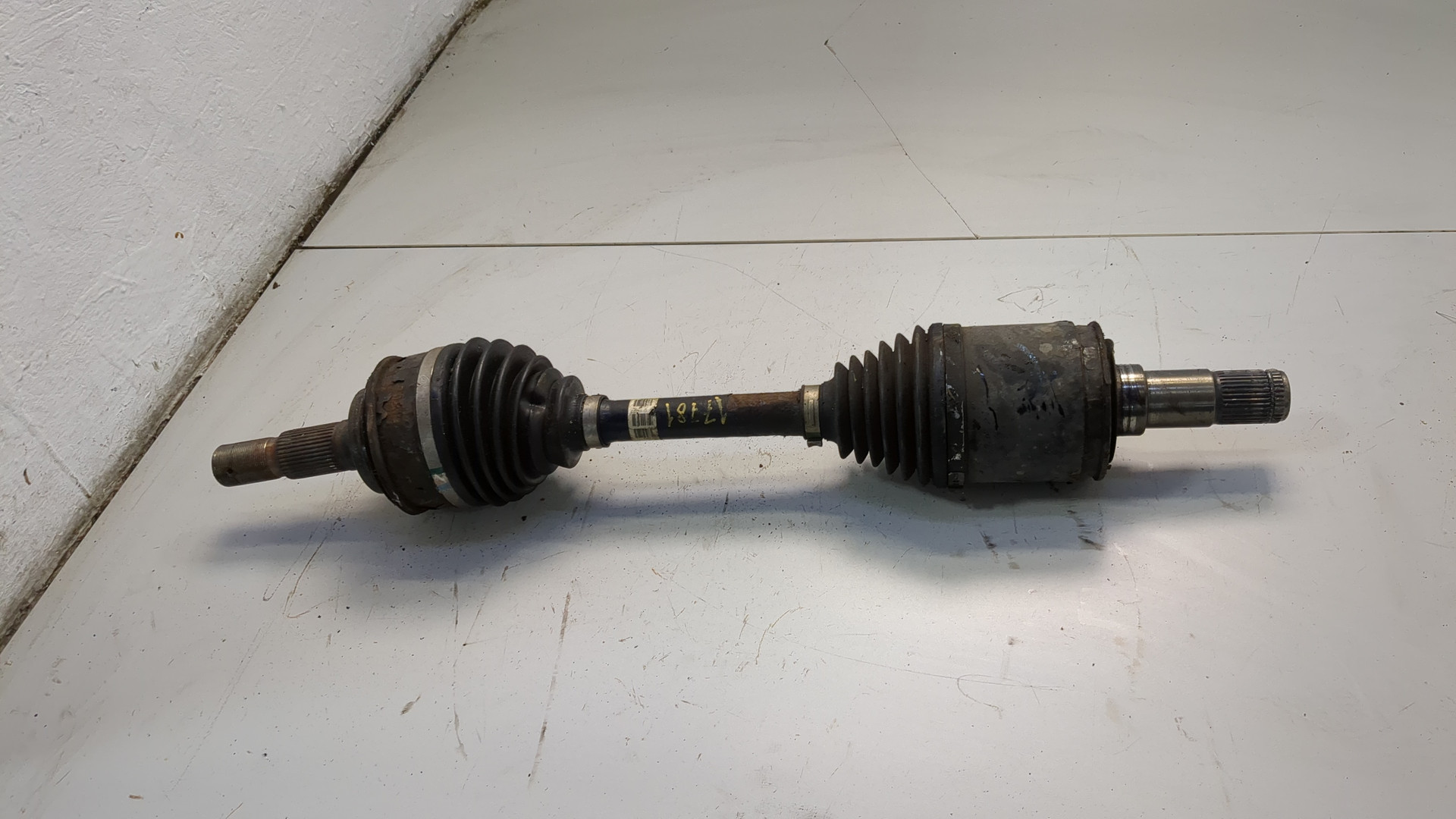 Полуось передняя