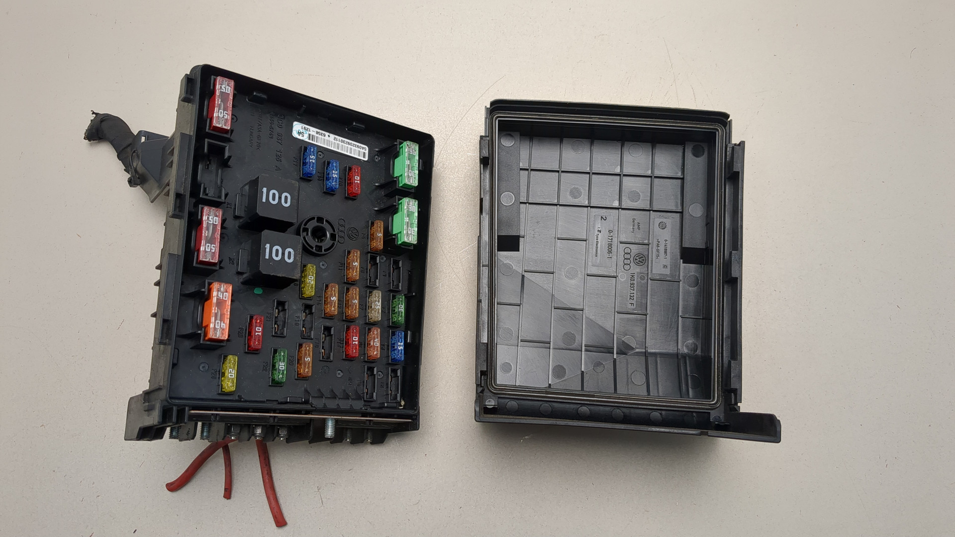 Блок предохранителей