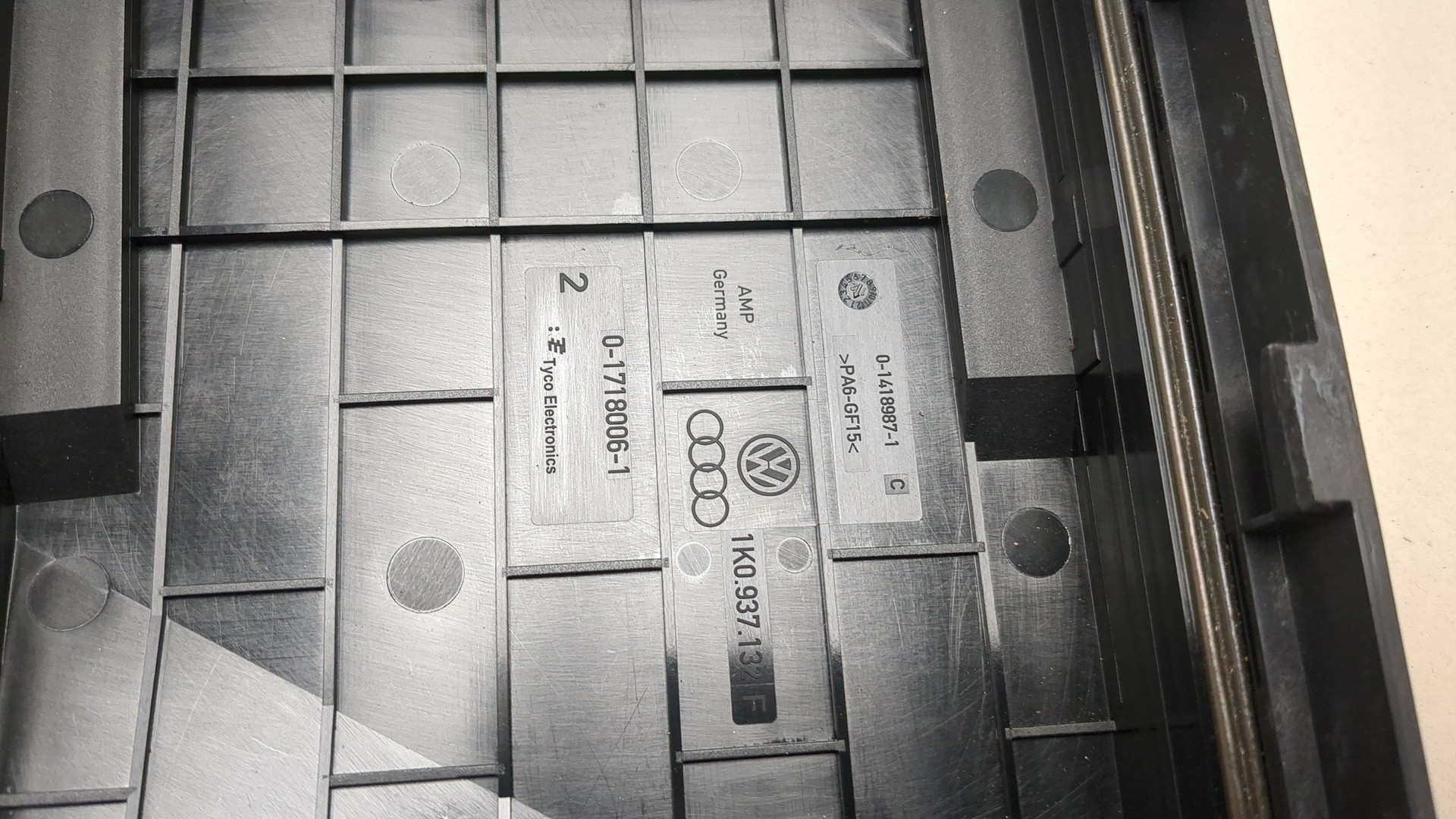 Блок предохранителей