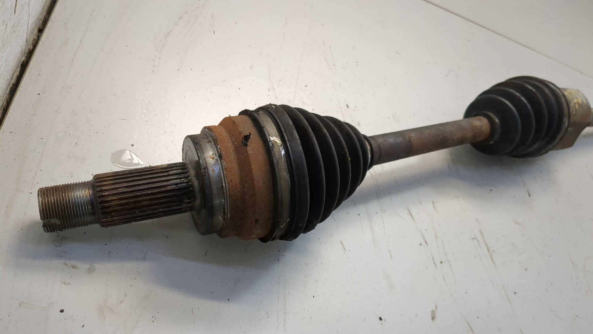 Полуось передняя правая