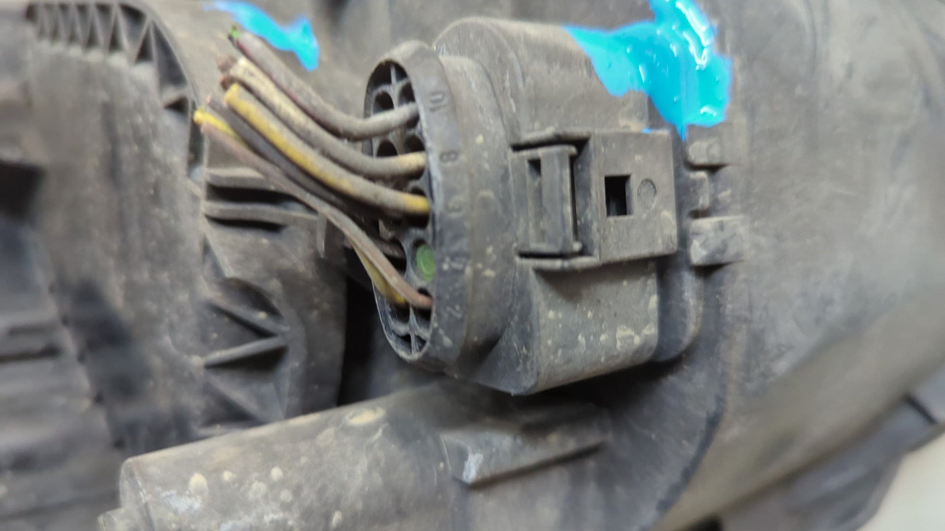 Фара правая