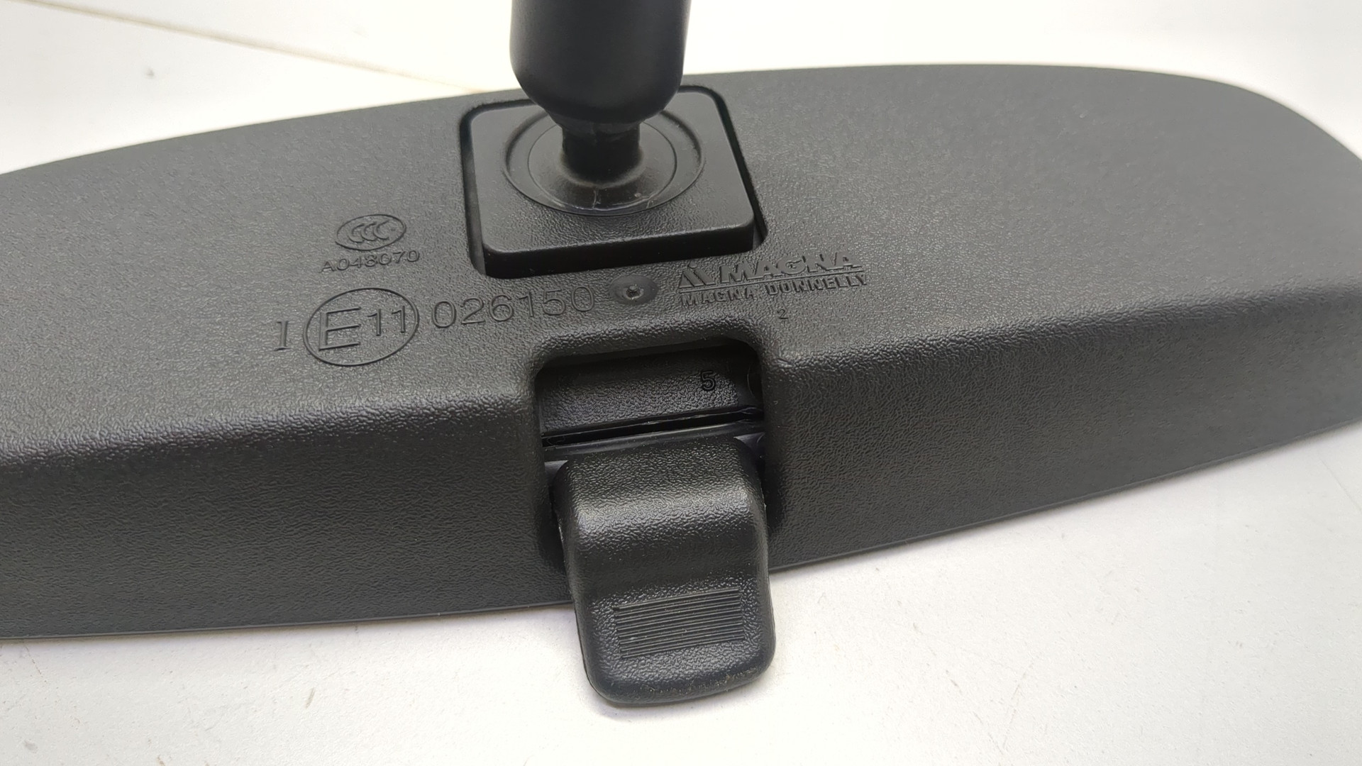 Зеркало заднего вида