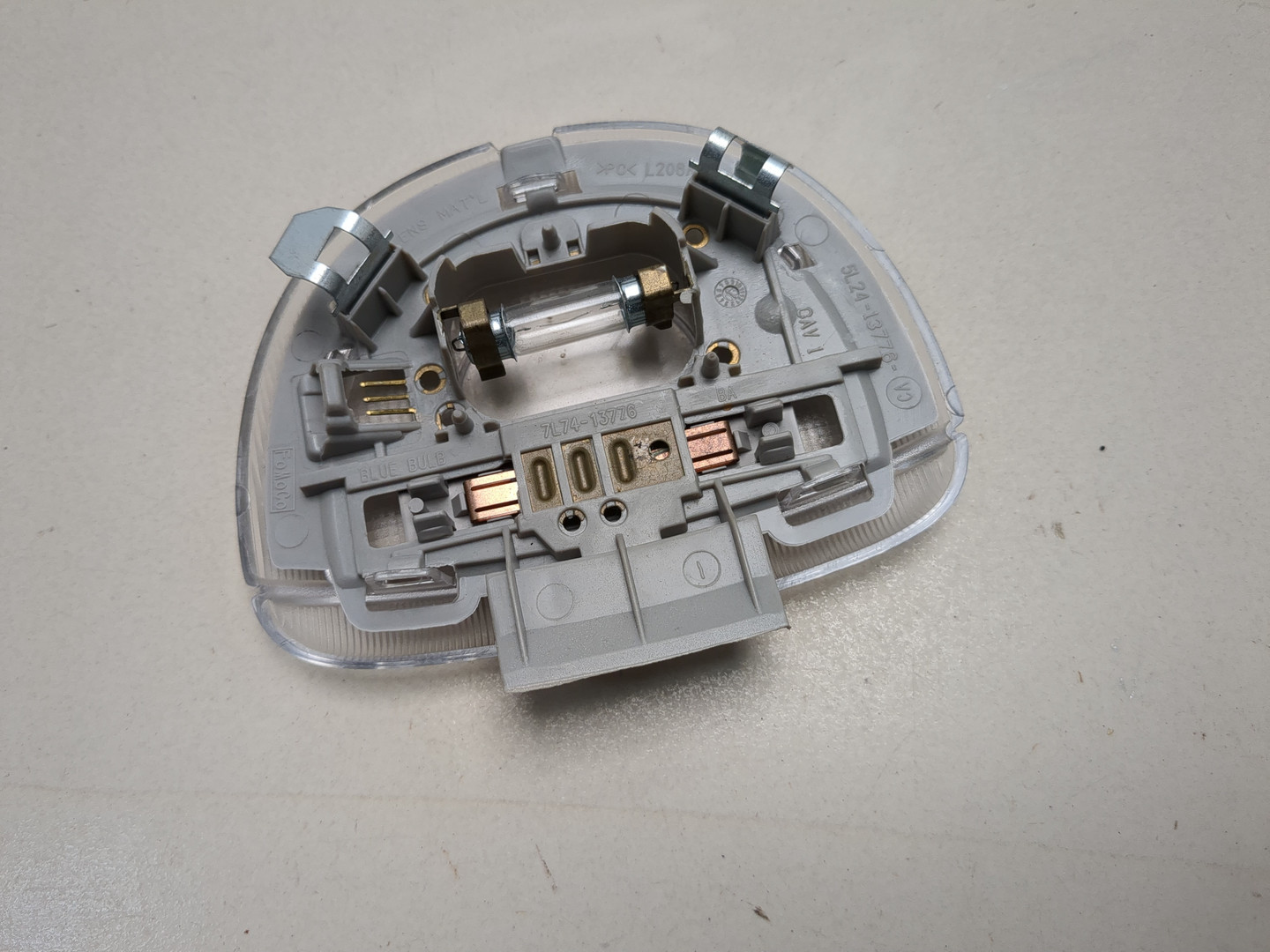 Плафон салонный