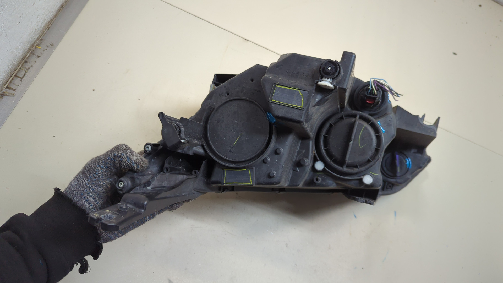 Фара правая