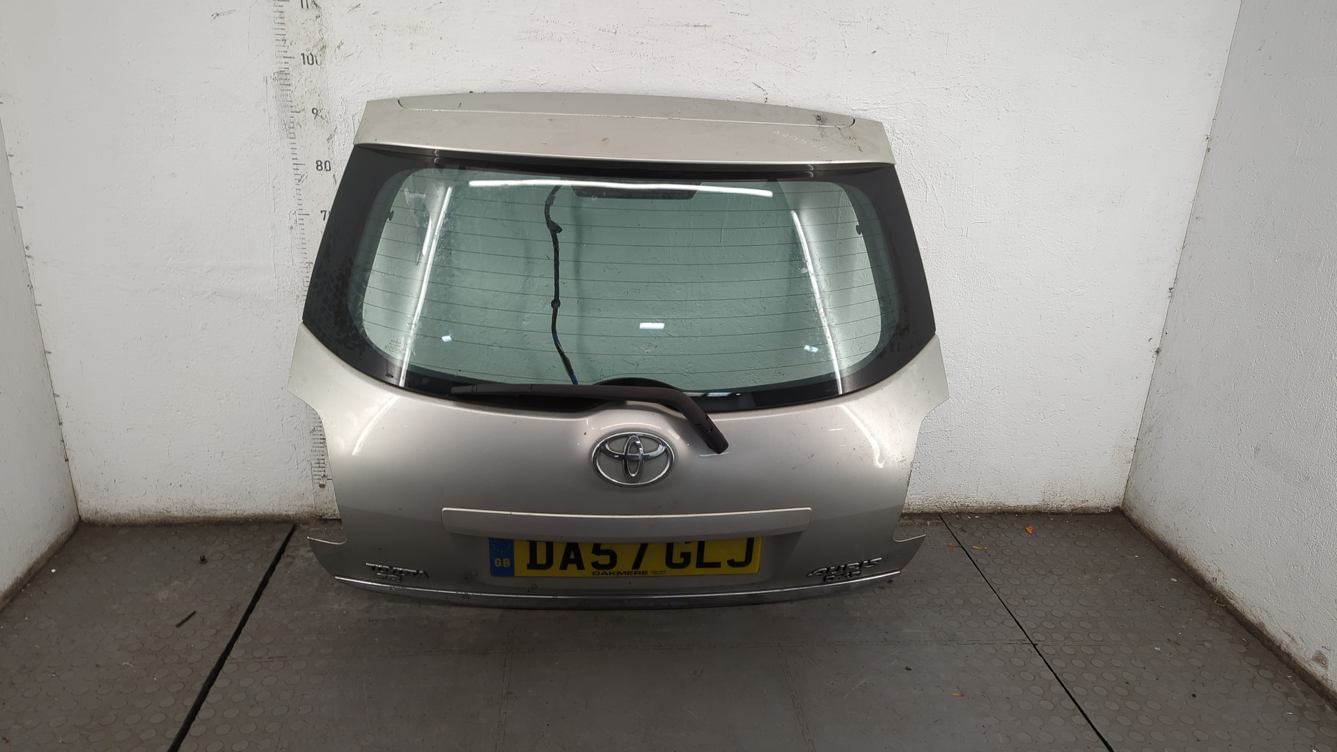 Дверь багажника