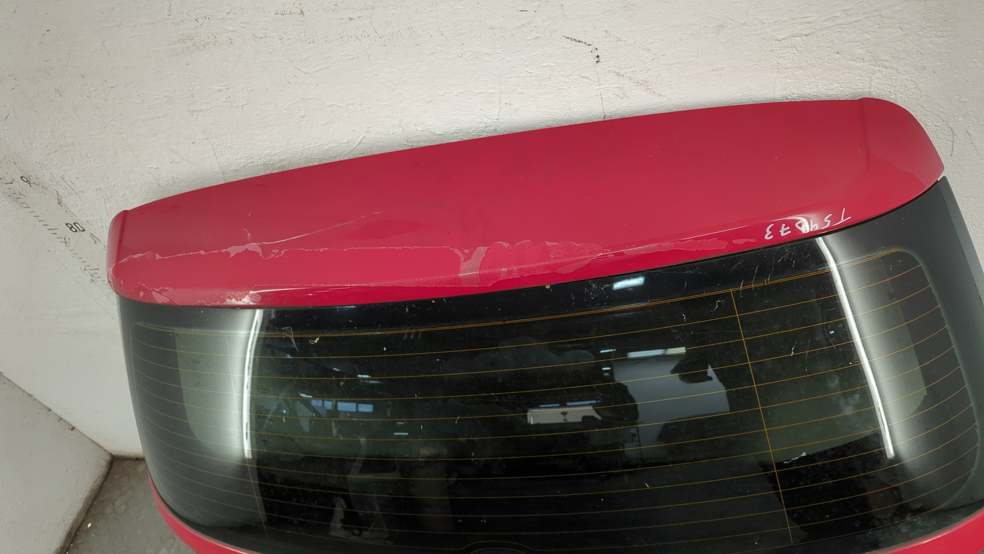 Дверь багажника