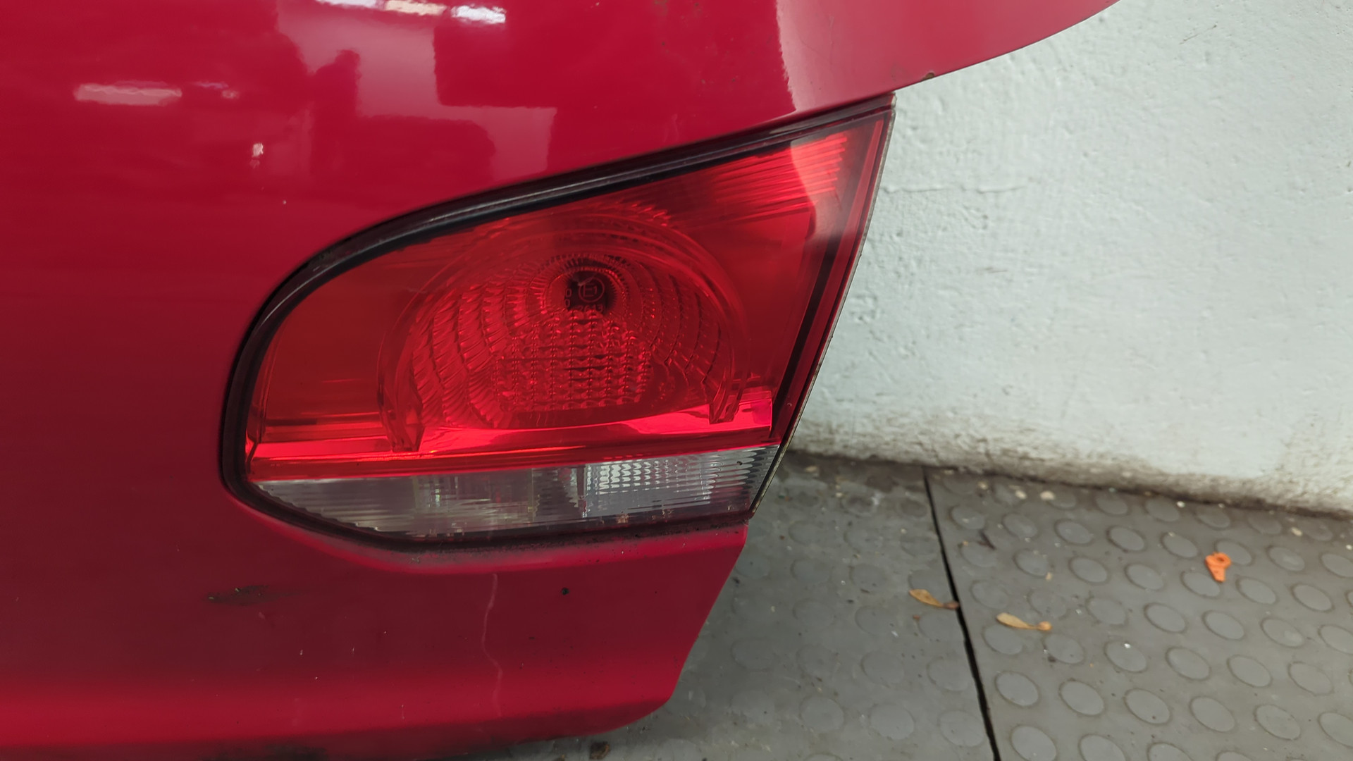 Дверь багажника