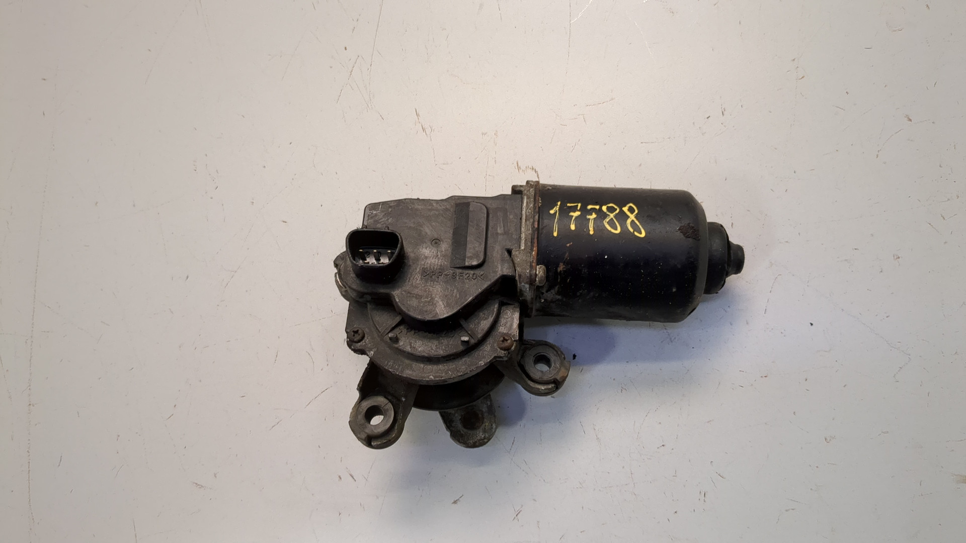 Моторчик стеклоочистителя передний