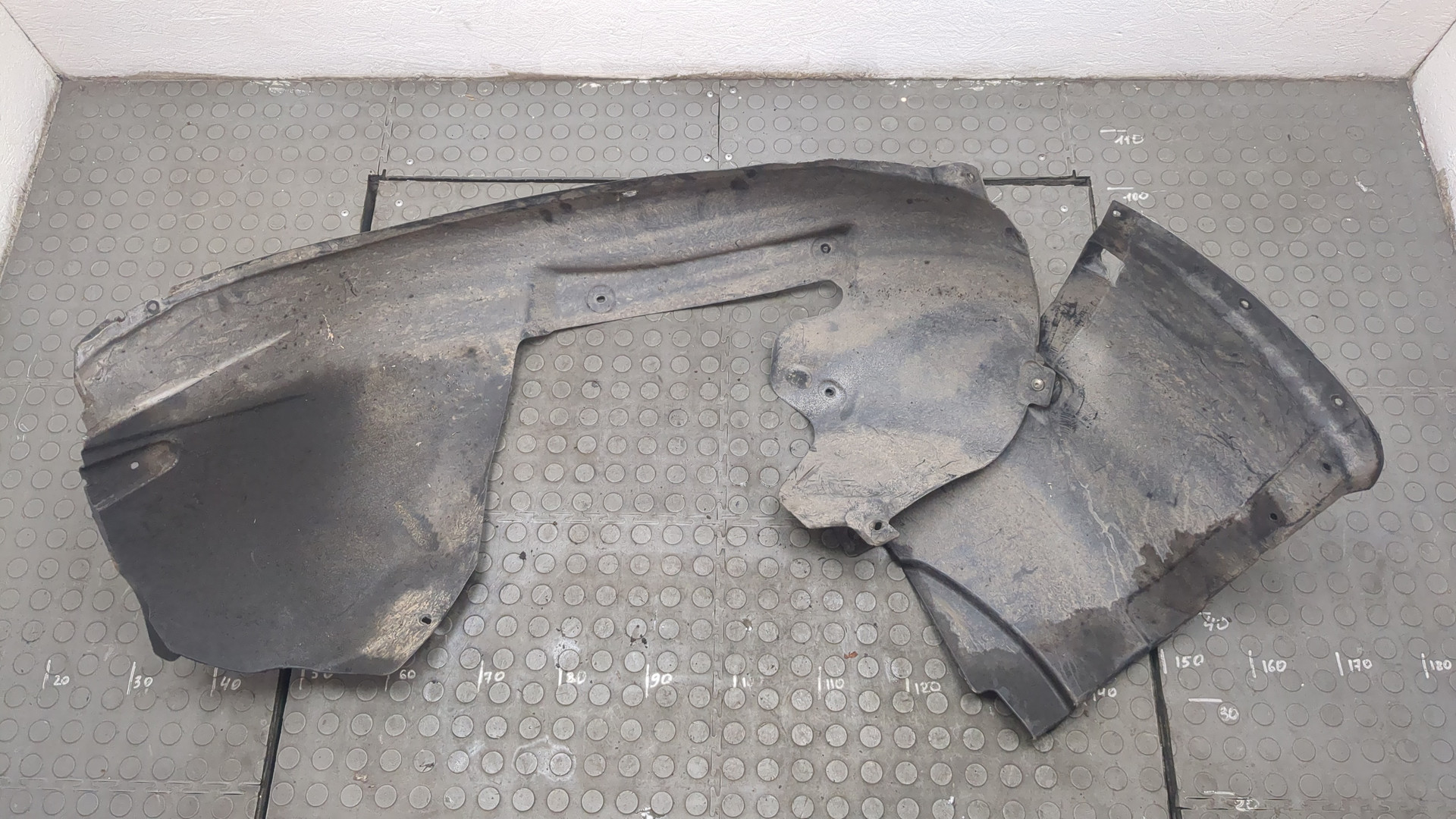 Локер передний правый