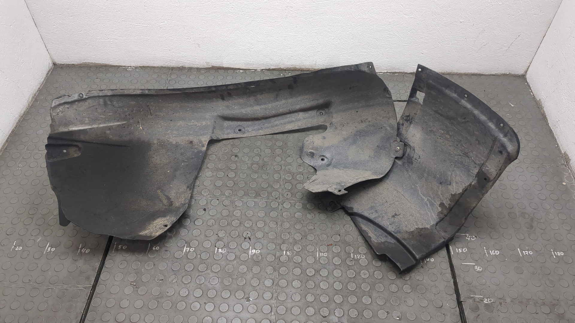 Локер передний правый