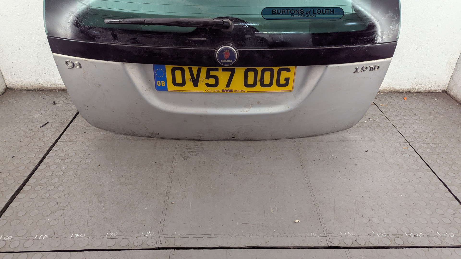 Дверь багажника