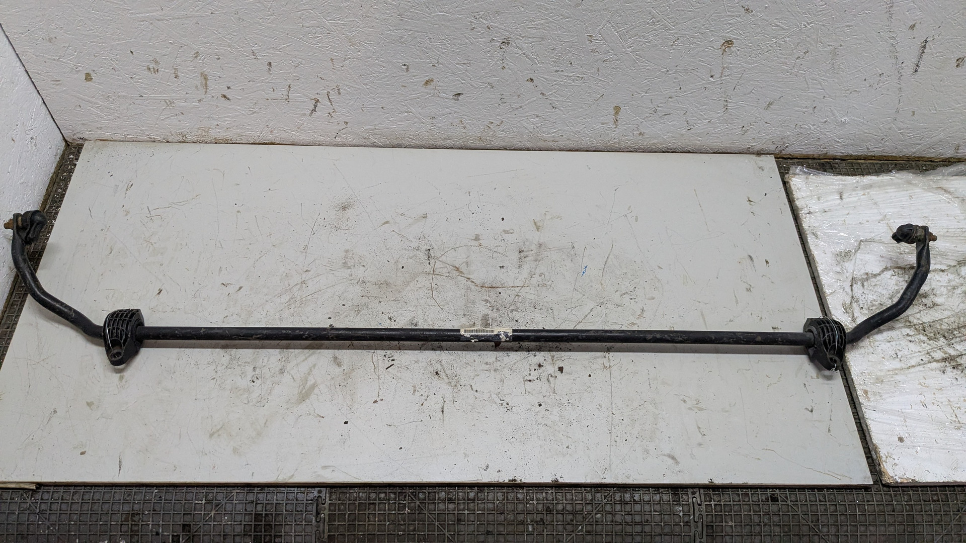 Стабилизатор задний