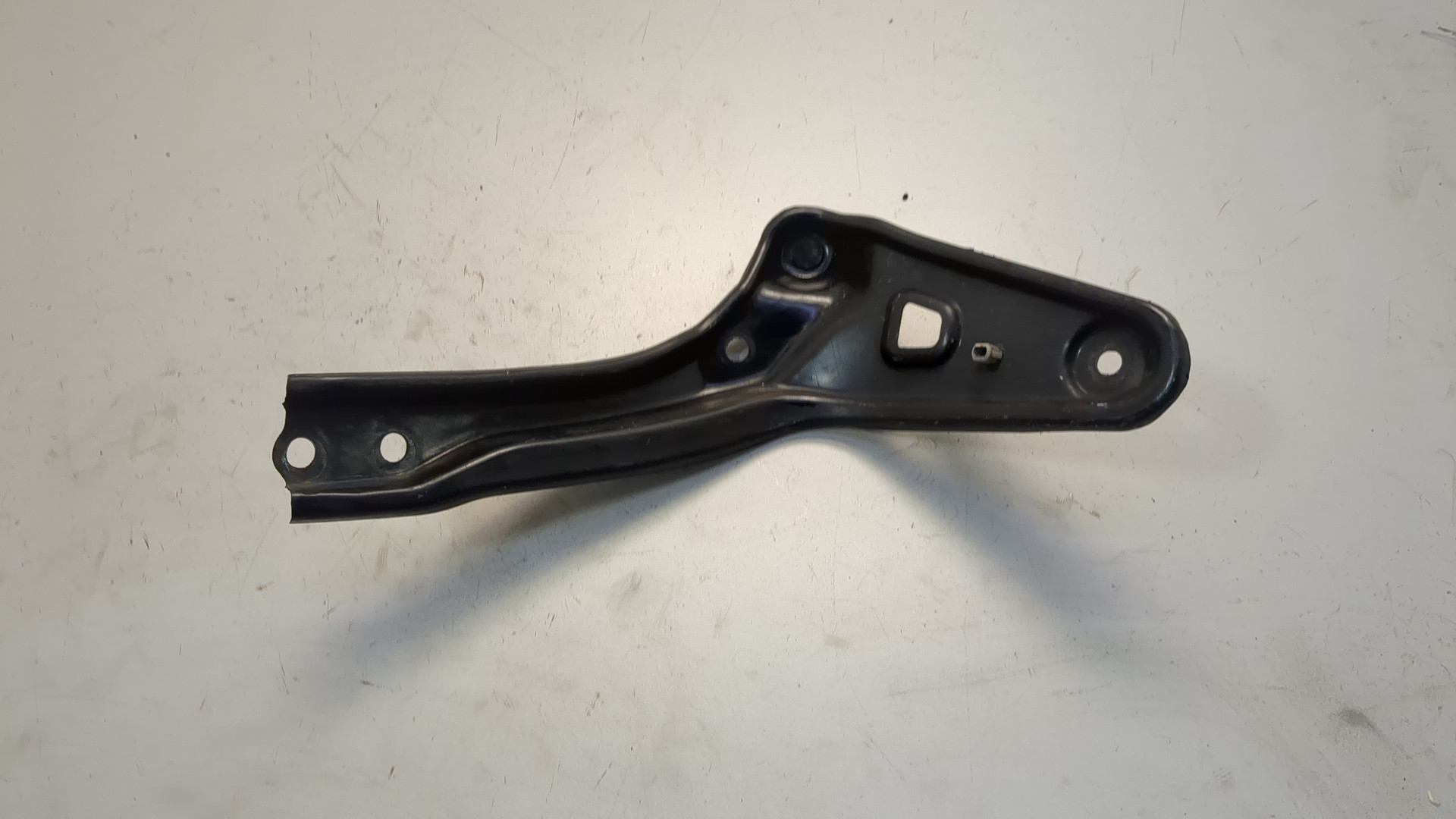 Кронштейн радиатора