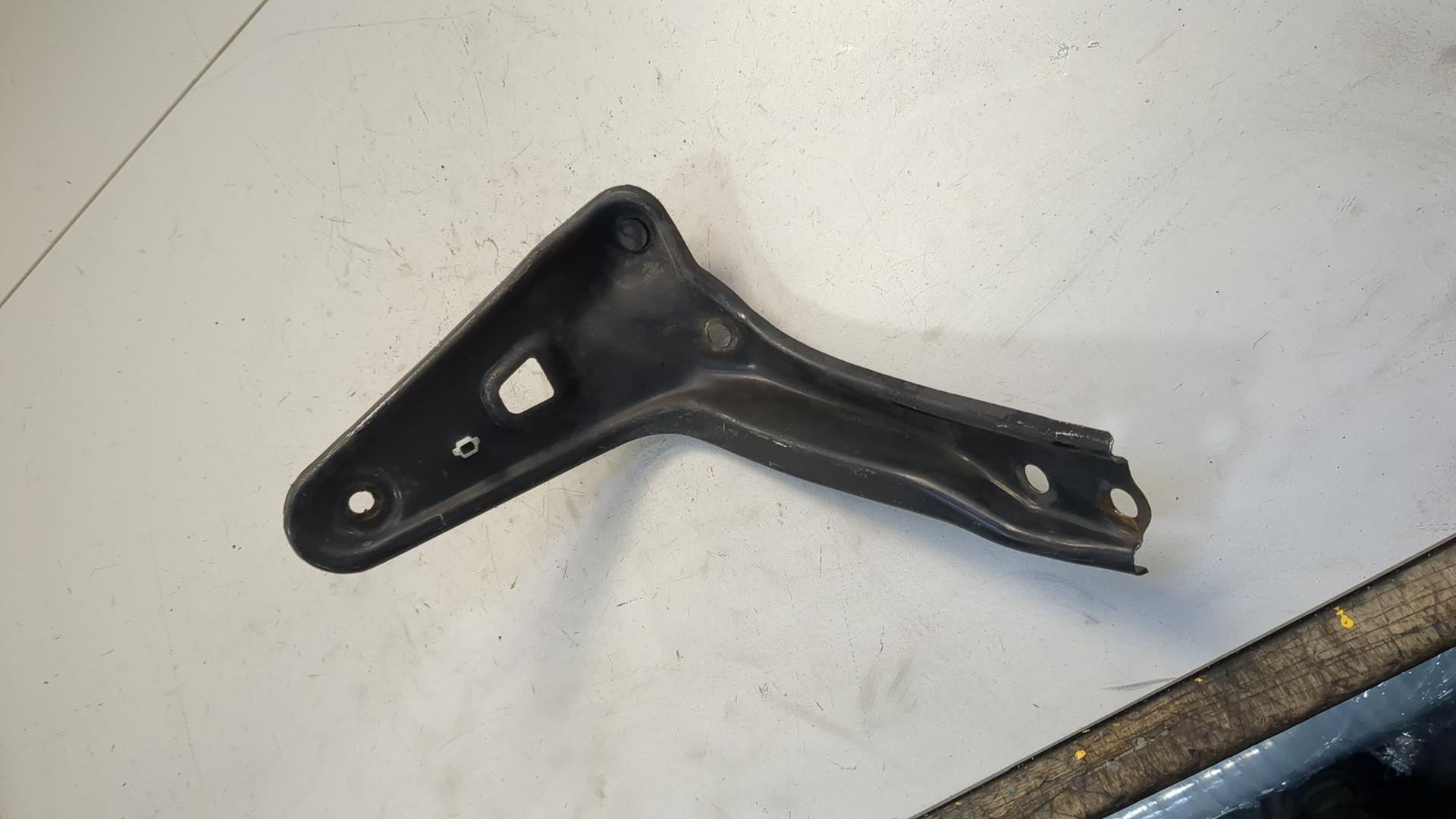 Кронштейн радиатора