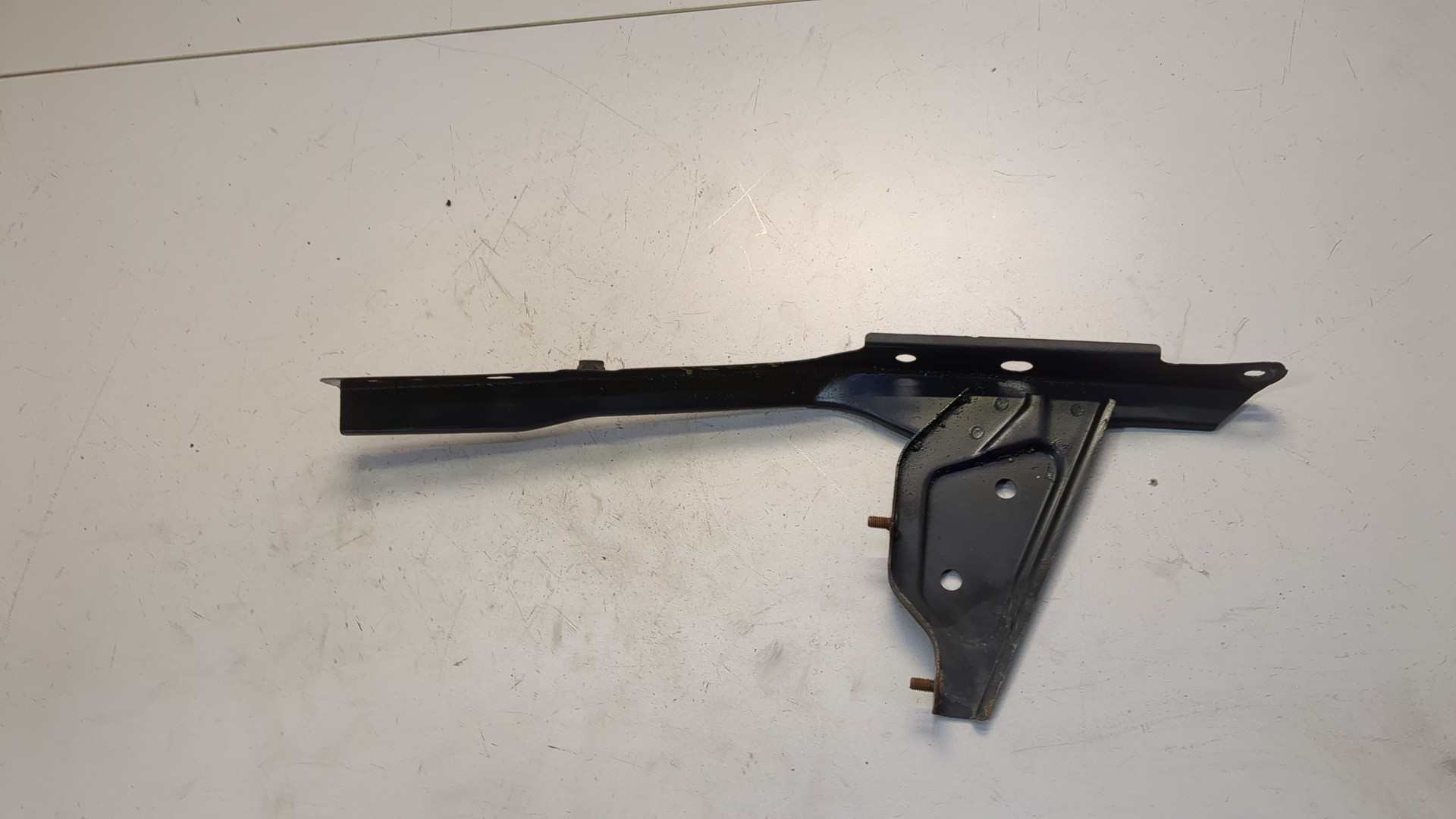 Кронштейн радиатора