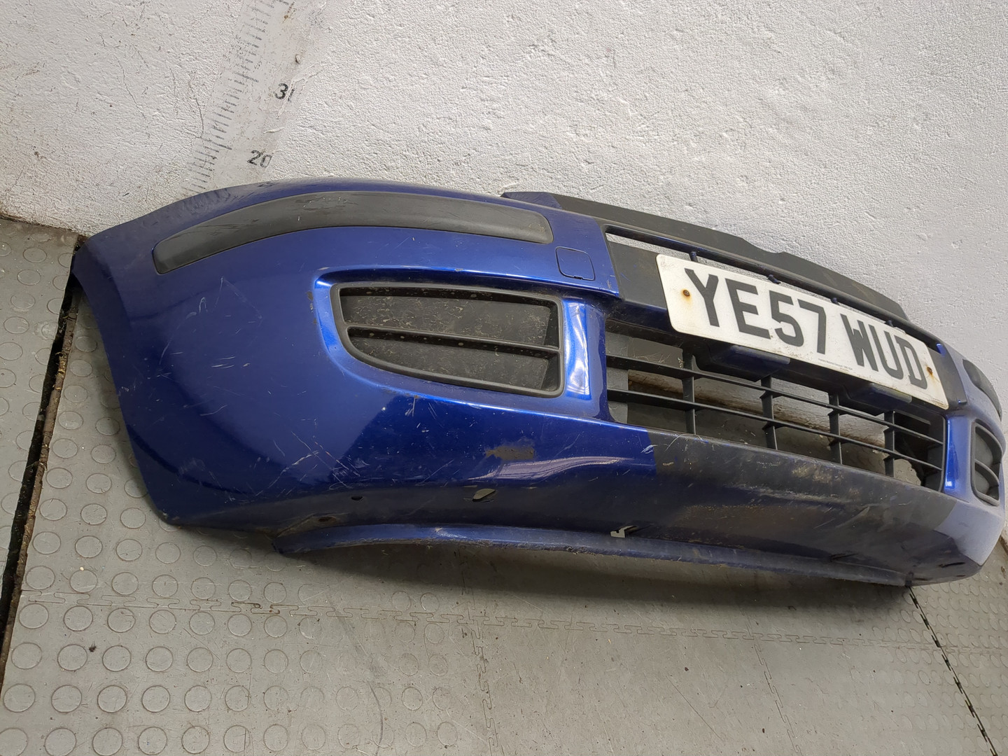 Бампер передний