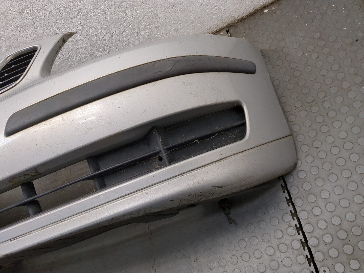 Бампер передний