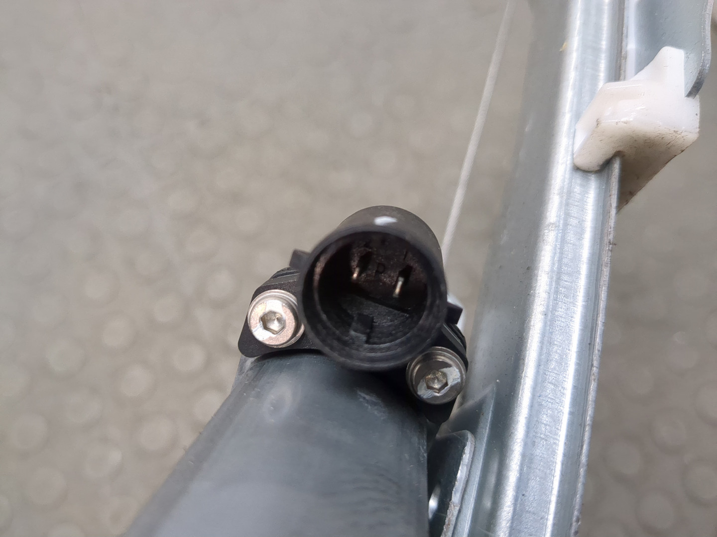 Стеклоподъемник электр. передний левый