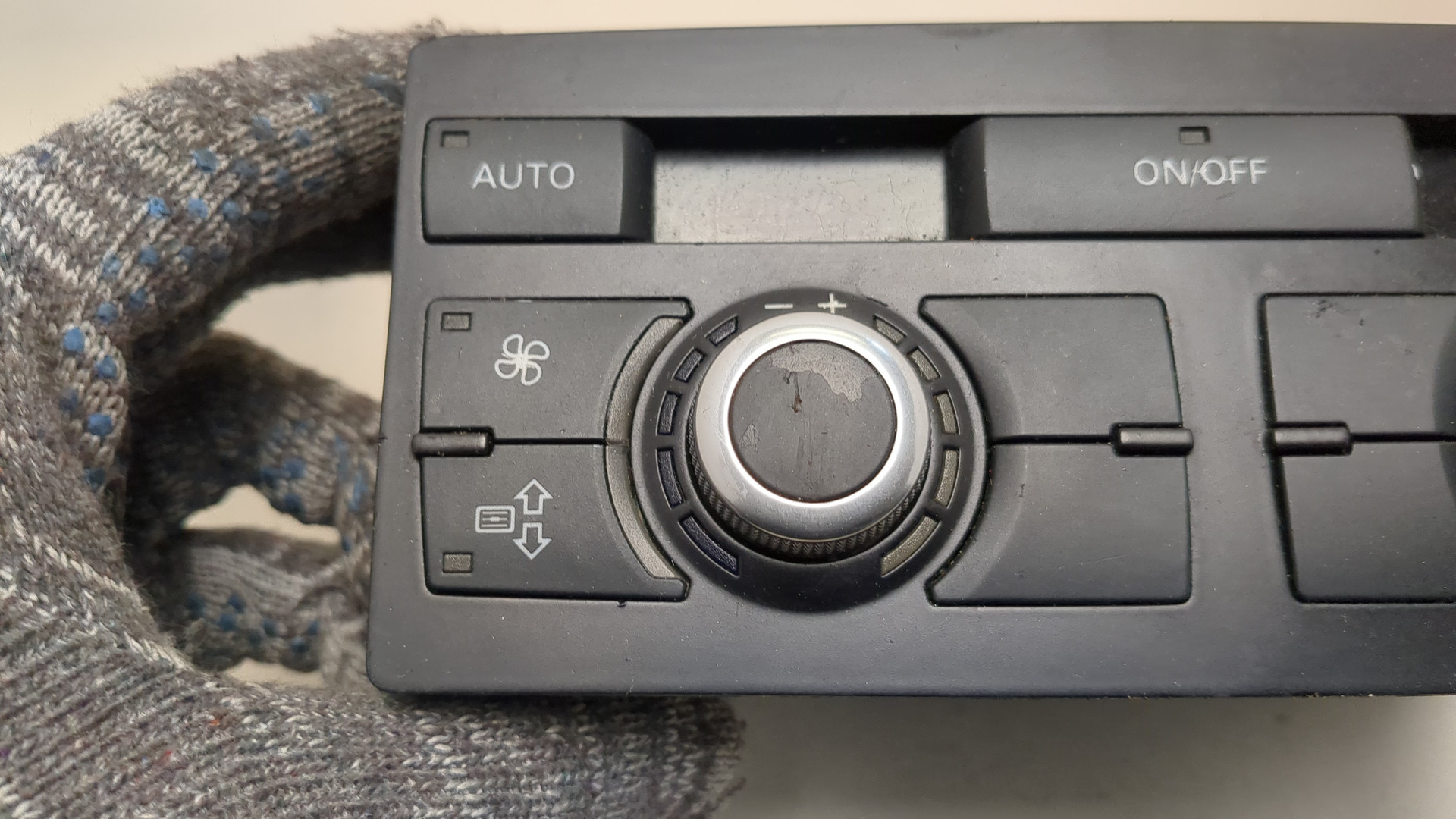 Переключатель отопителя